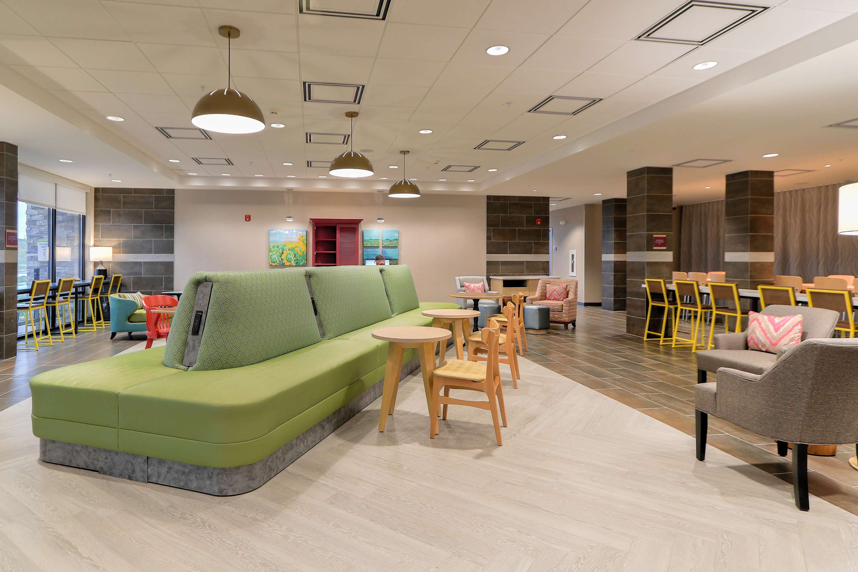 Lobby | Home2 Suites By Hilton Alcoa Knoxville Airport