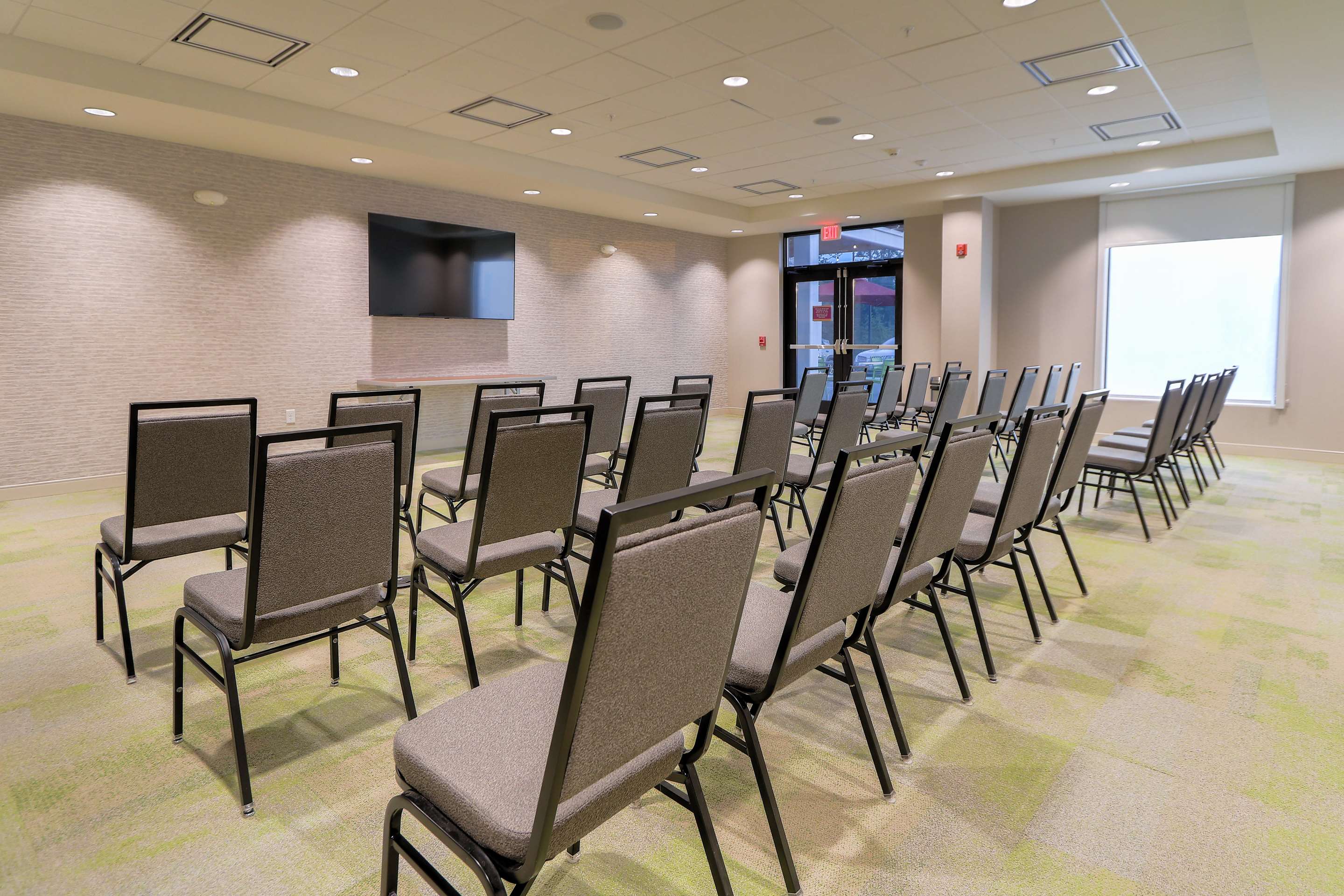 Meeting Room | Home2 Suites By Hilton Alcoa Knoxville Airport