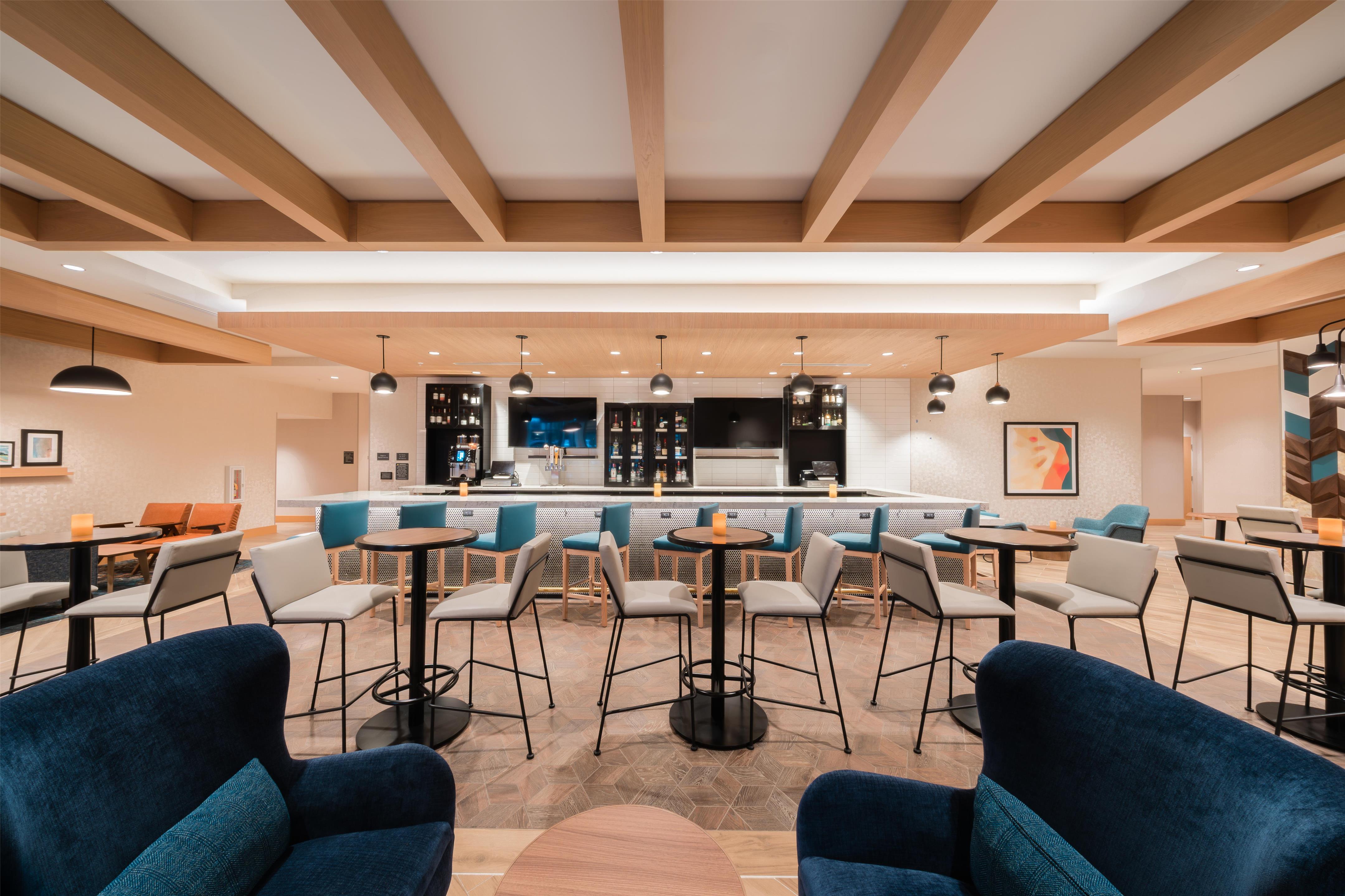 Restaurant | Hyatt House Sacramento Airport - Natomas