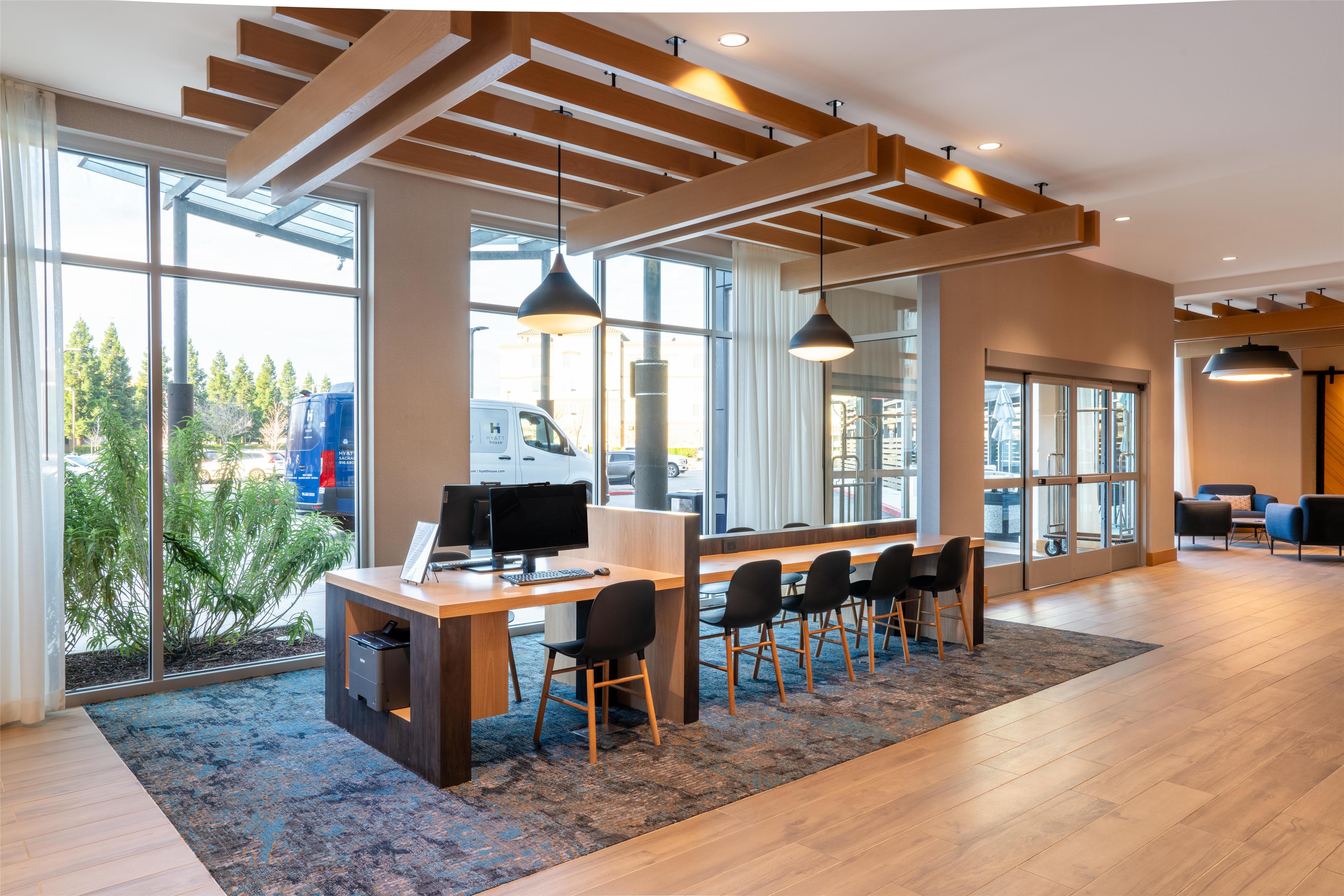 Lobby | Hyatt House Sacramento Airport - Natomas