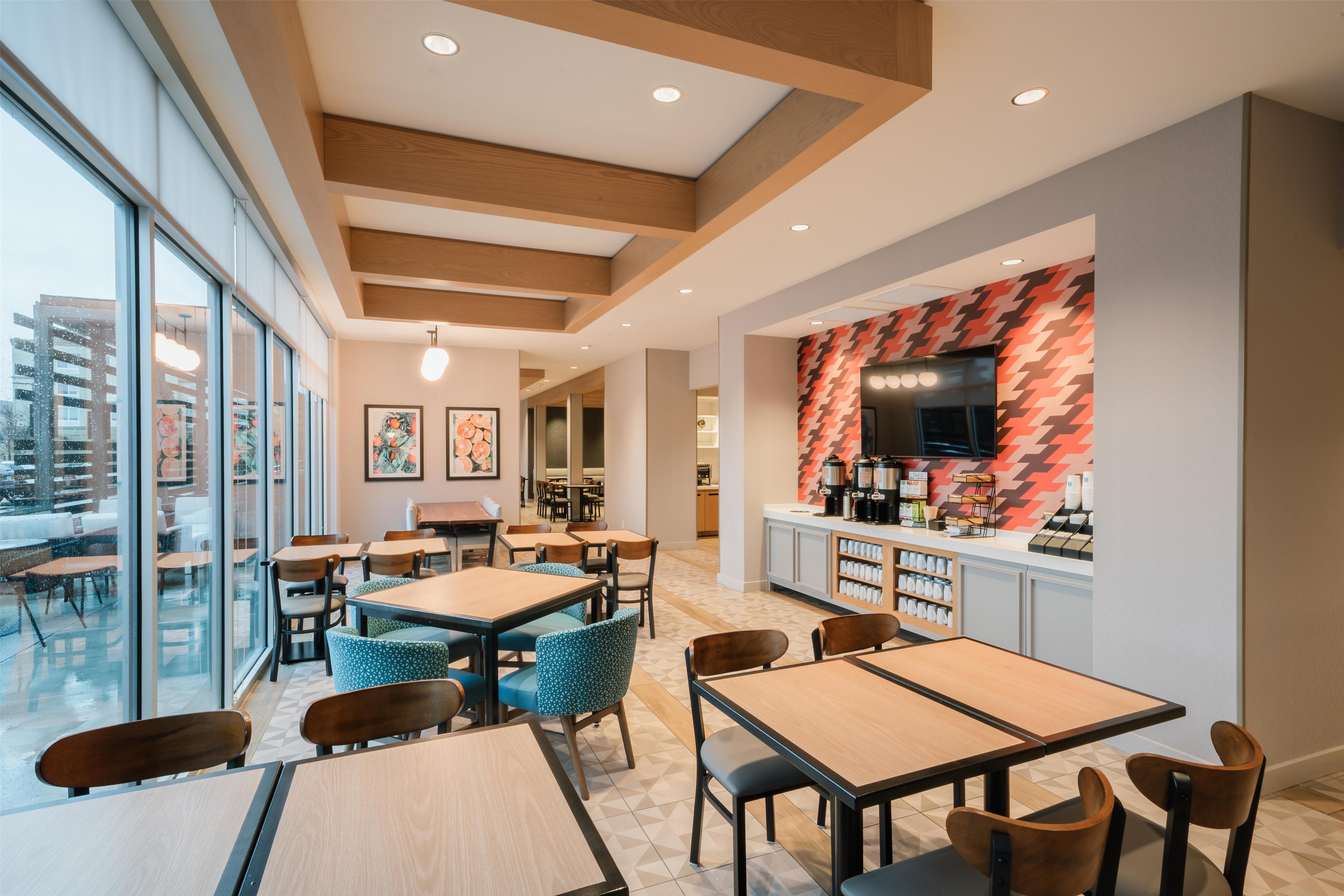 Restaurant | Hyatt Place Sacramento International Airport