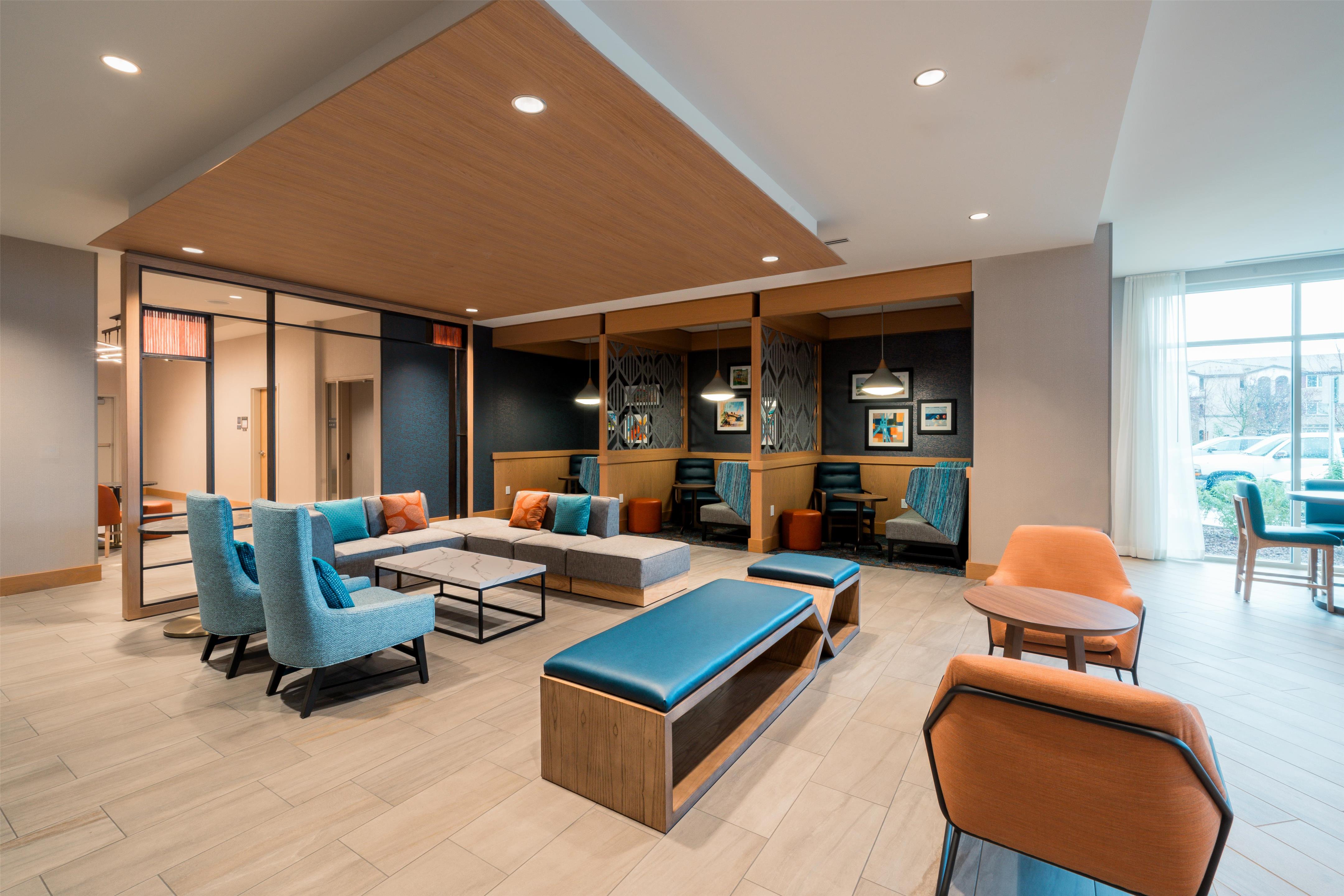 Lobby | Hyatt Place Sacramento International Airport