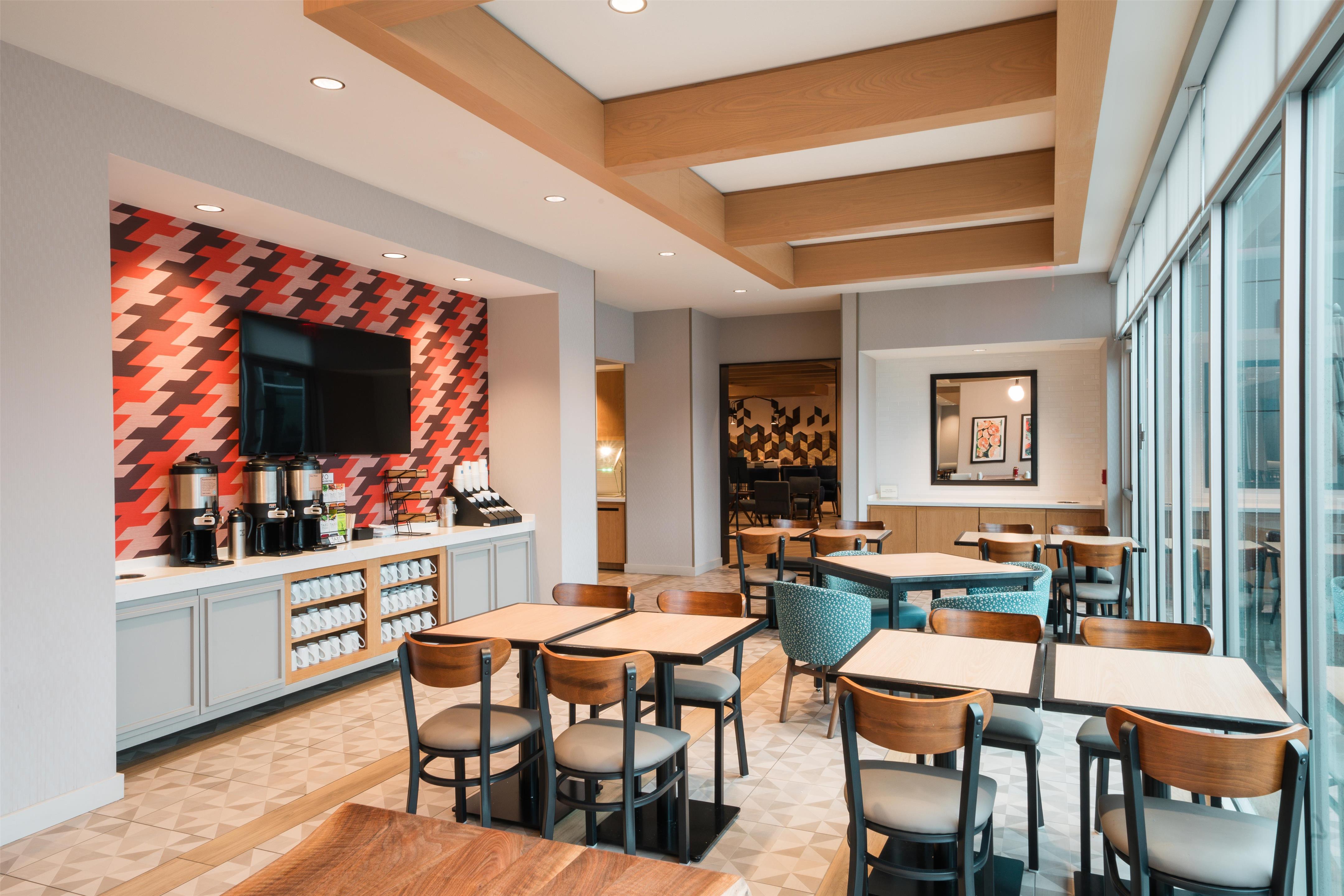 Restaurant | Hyatt Place Sacramento International Airport