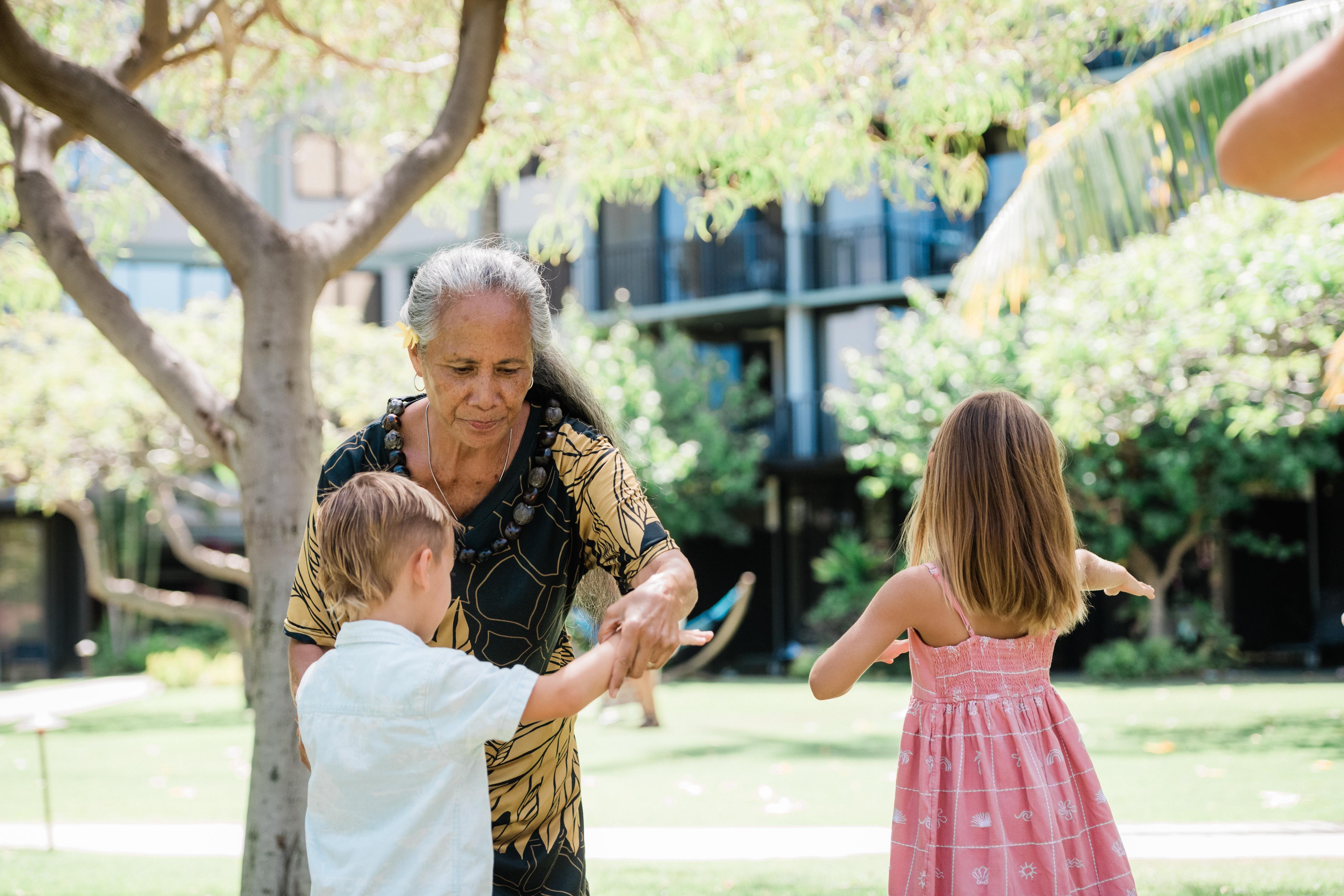 Cultural Activities | OUTRIGGER Kaanapali Beach Resort