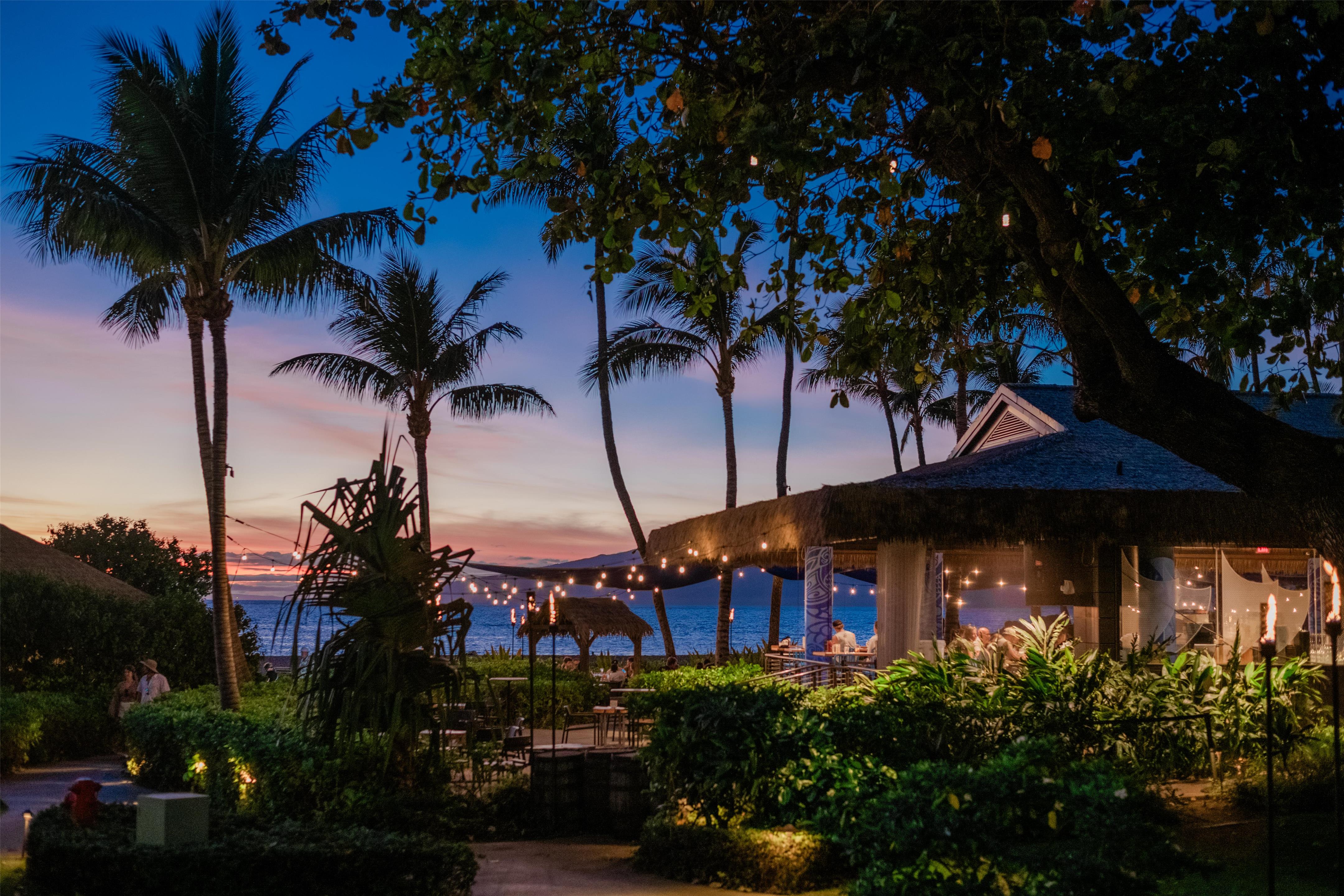 Dining - Maui Brewing Co. | OUTRIGGER Kaanapali Beach Resort