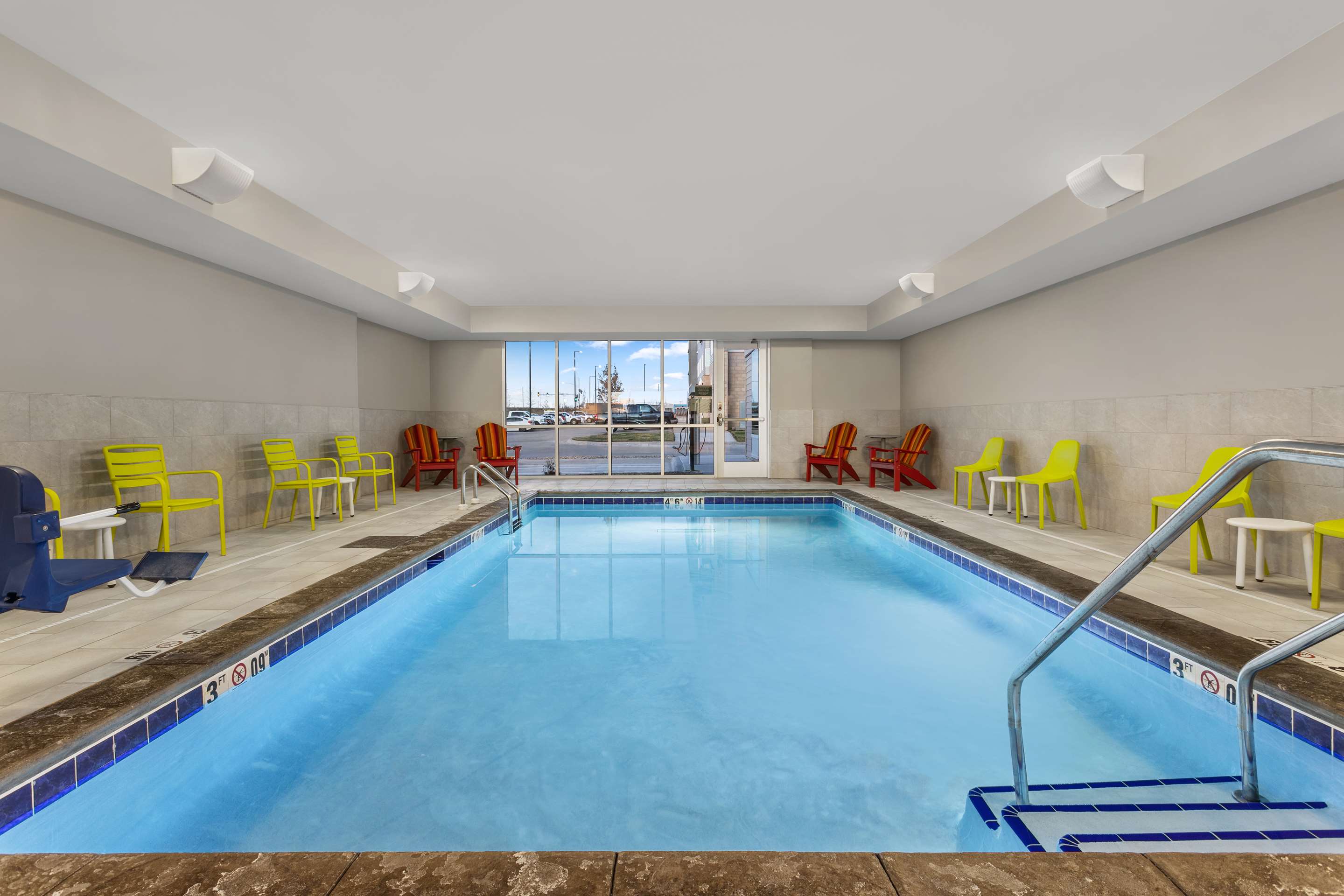 Pool | Home2 Suites By Hilton Cedar Rapids Westdale