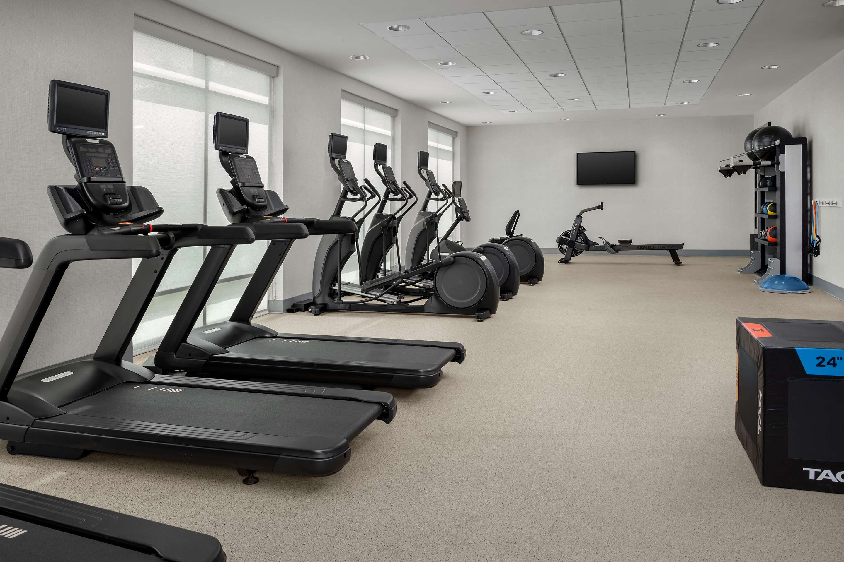 Health club fitness center gym | Hampton Inn by Hilton Orlando Southeast Nona