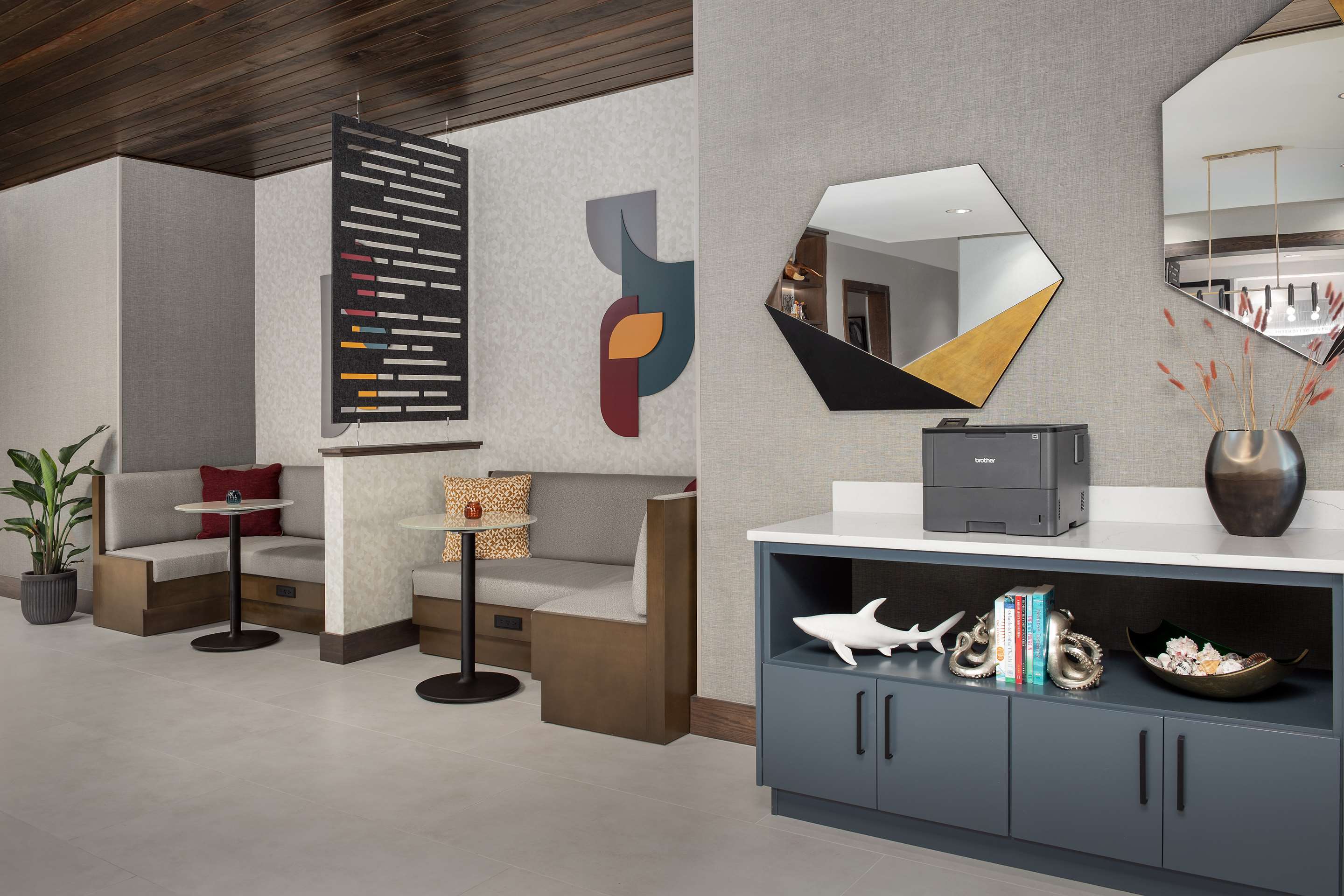 Business Center | Hampton Inn by Hilton Orlando Southeast Nona
