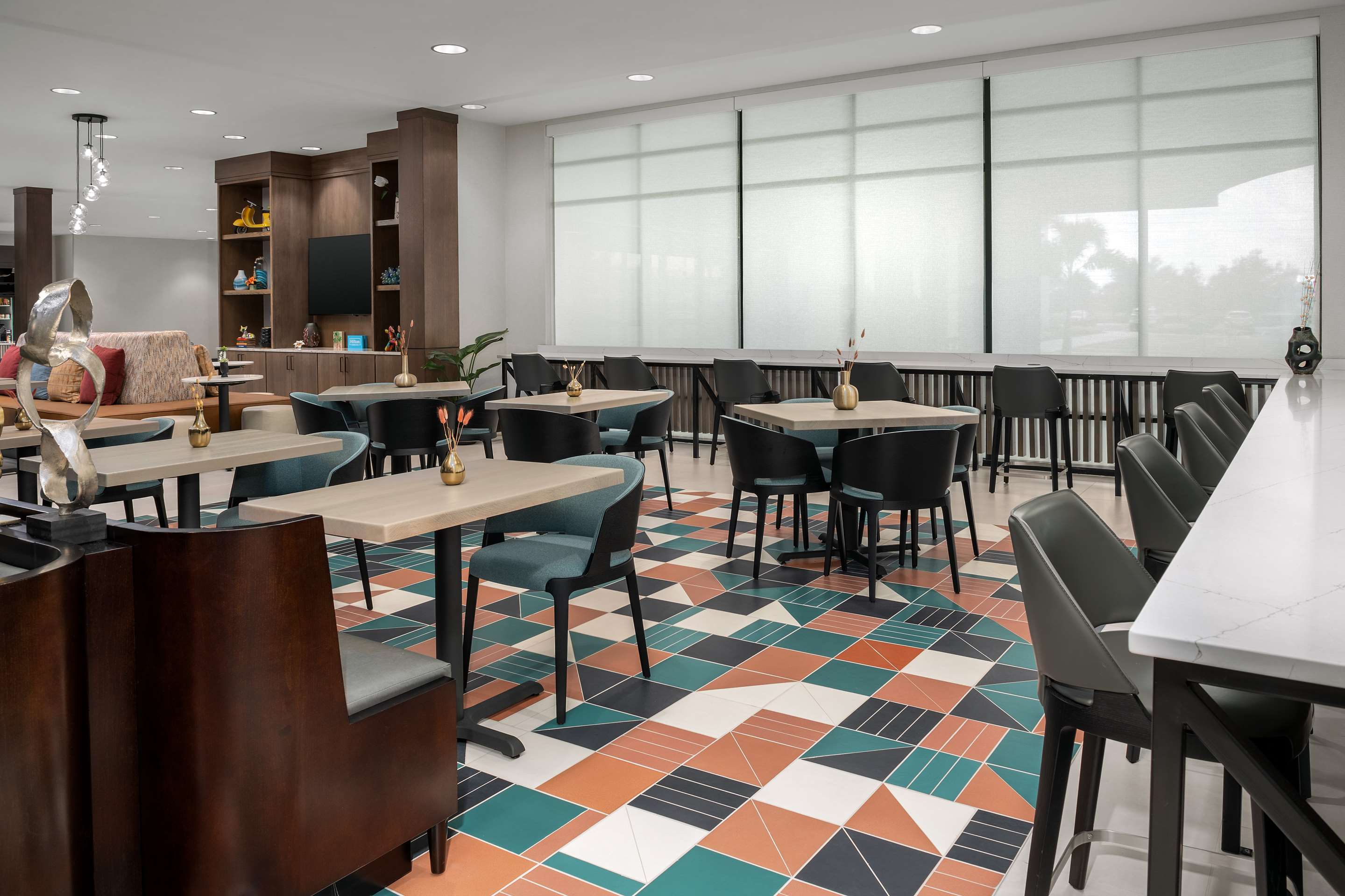 Lobby | Hampton Inn by Hilton Orlando Southeast Nona