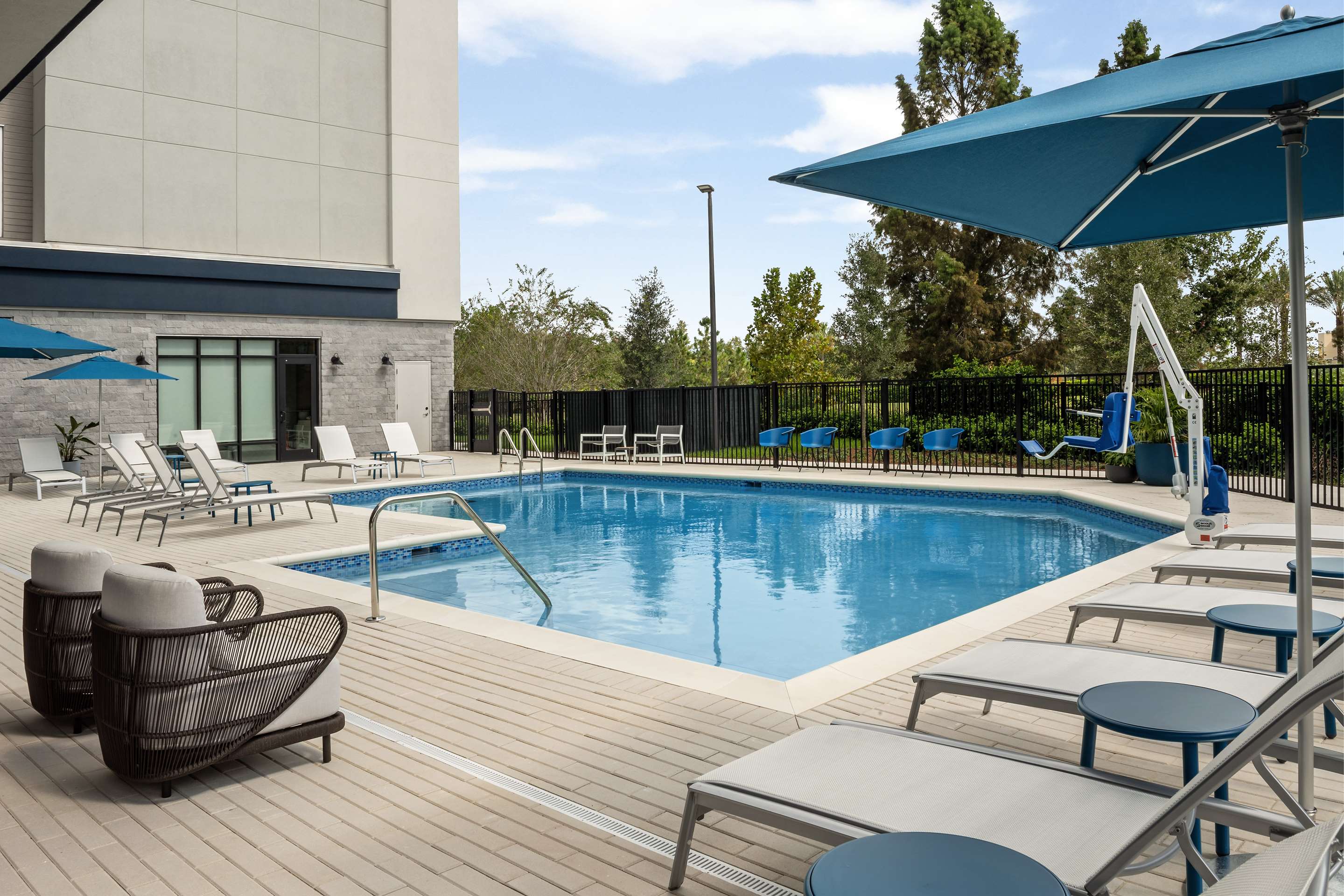 Pool | Hampton Inn by Hilton Orlando Southeast Nona