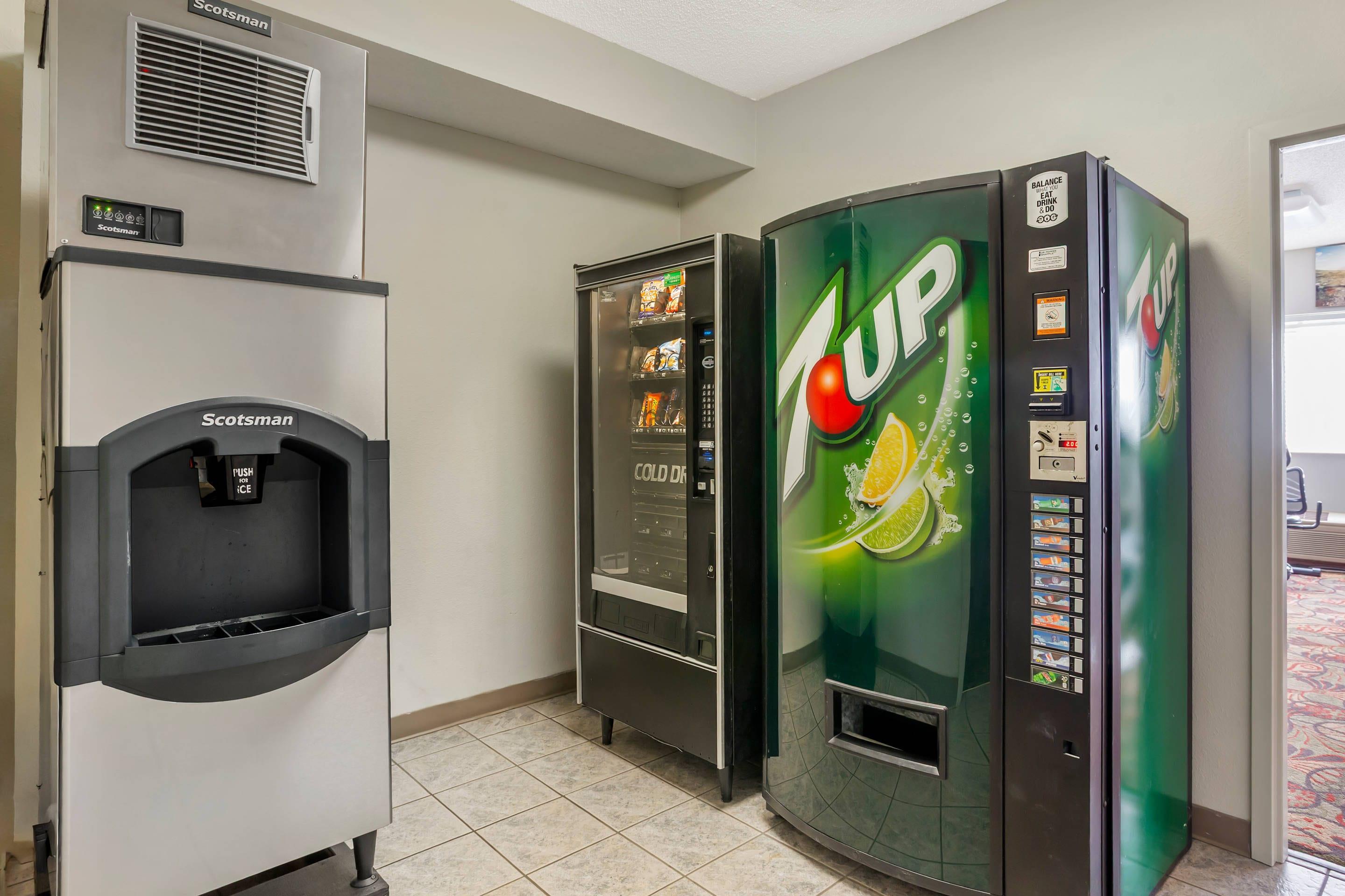 Hotel vending area | Comfort Inn Huntington near University area