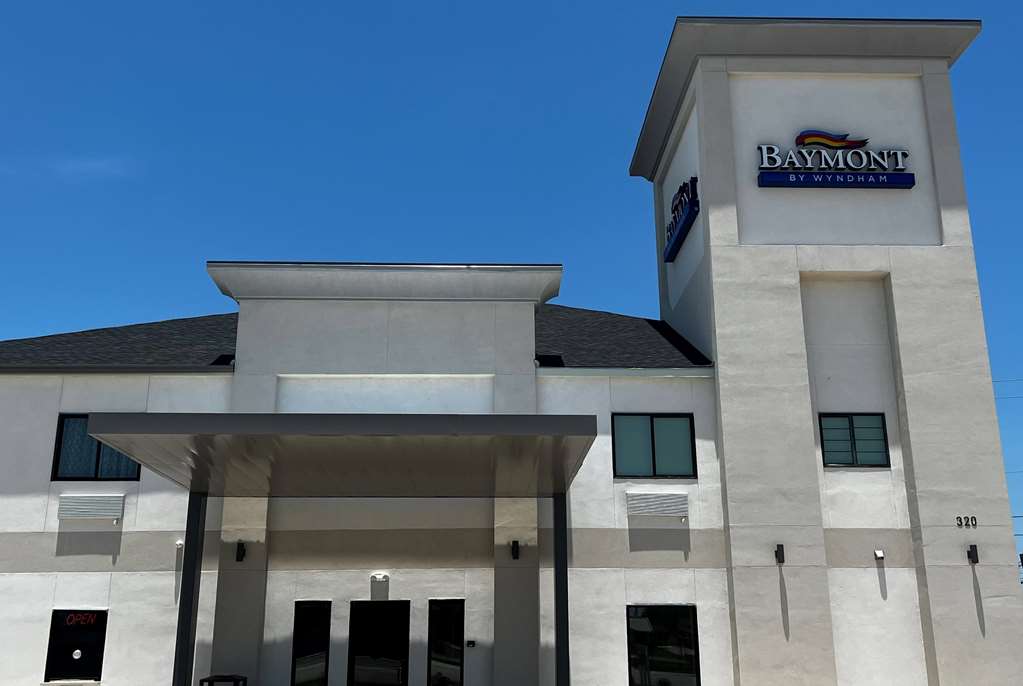 Baymont by Wyndham Freeport