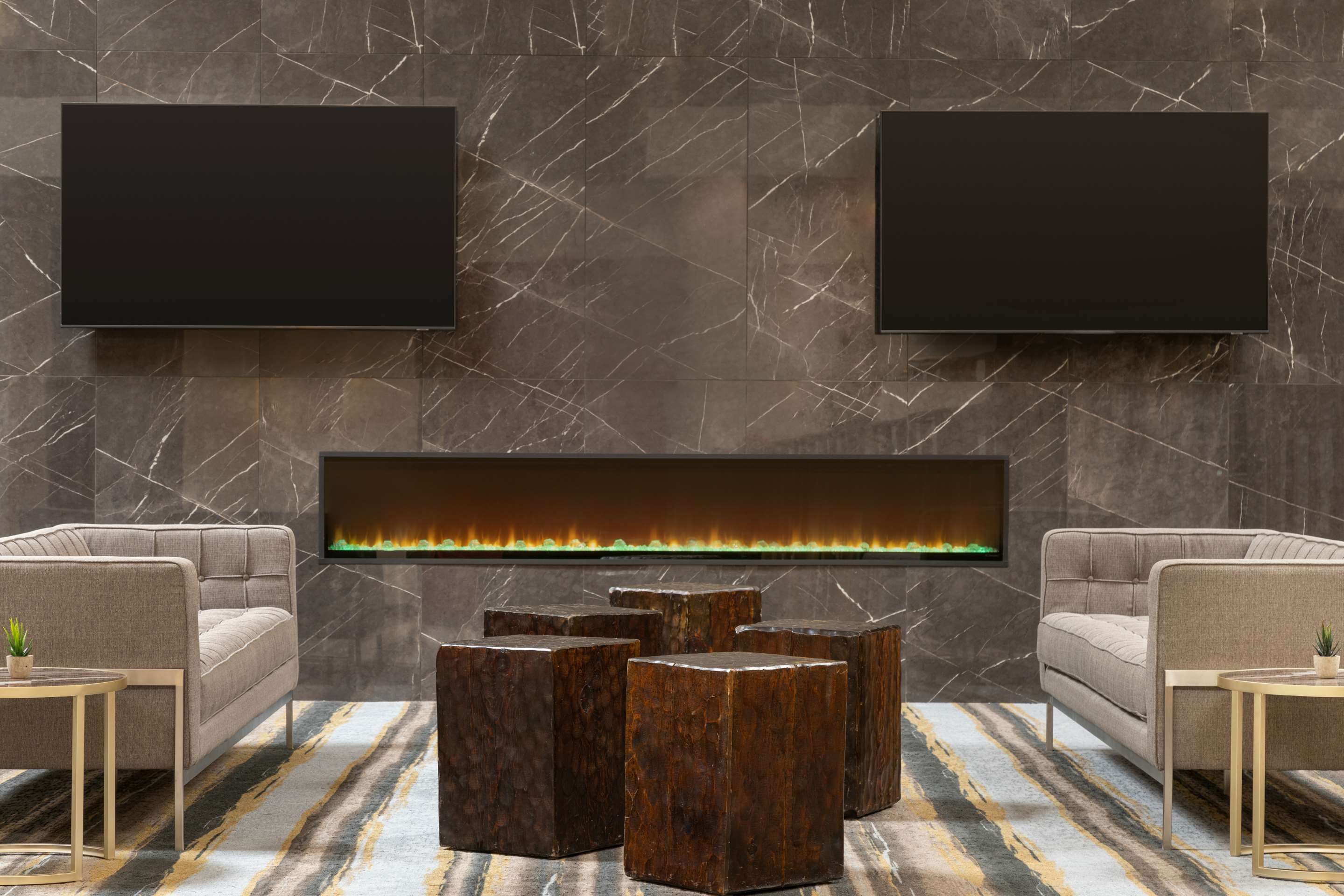 Lobby | DoubleTree by Hilton Fort Worth South