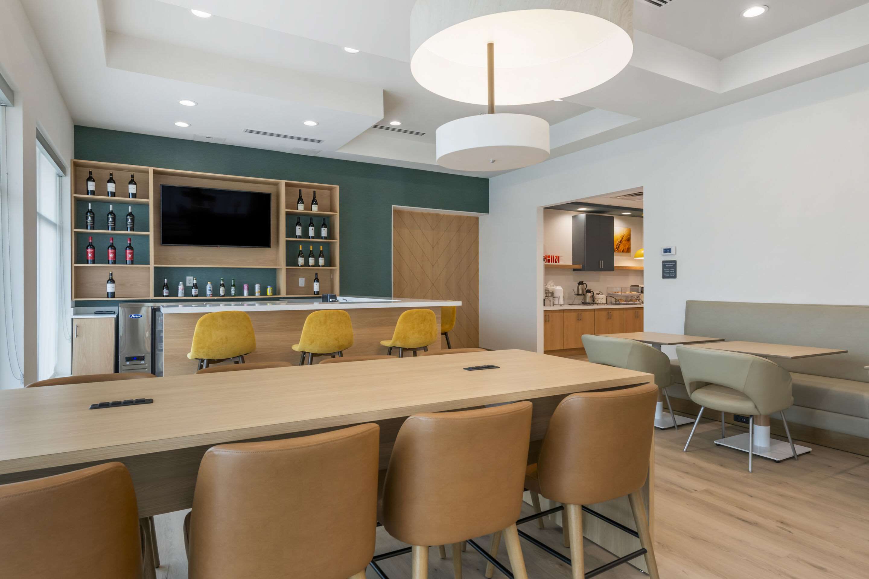 Breakfast bar | Comfort Suites St. Augustine Historic District Area