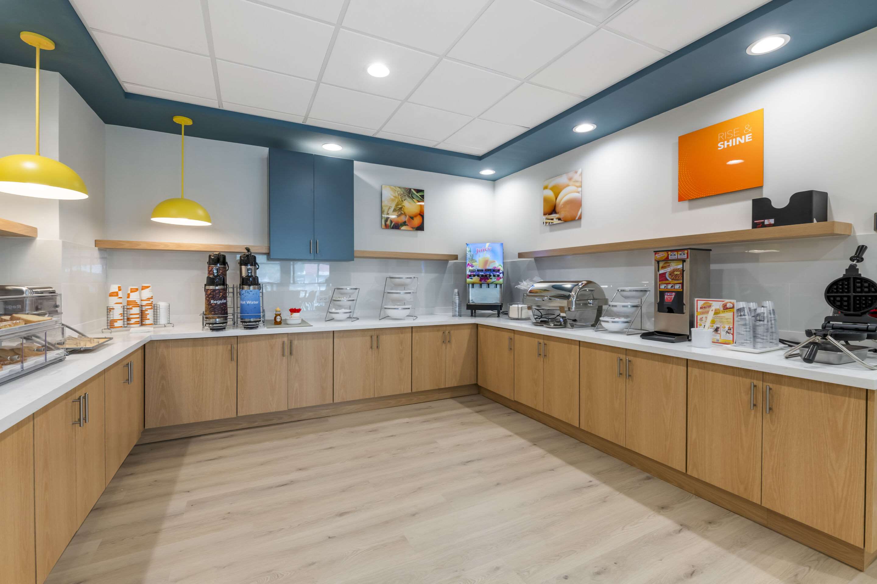 Breakfast bar | Comfort Suites St. Augustine Historic District Area