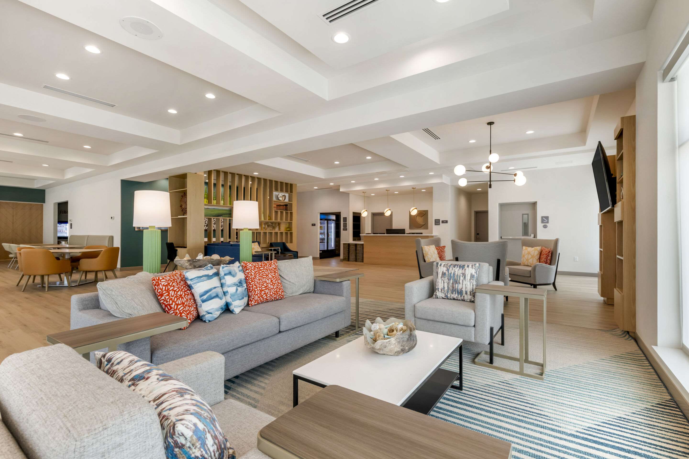 Spacious lobby | Comfort Suites St. Augustine Historic District Area