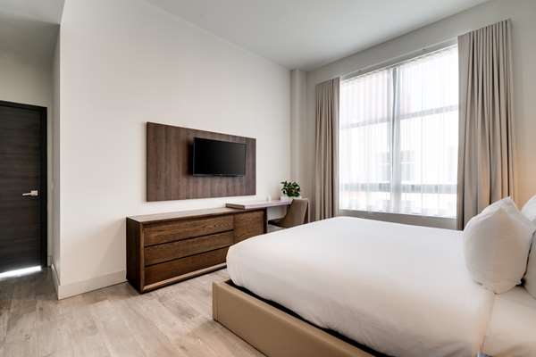 Suite - Costa Hollywood Resort