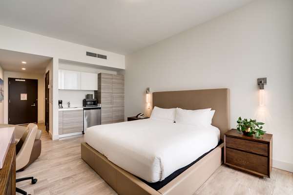 Suite - Costa Hollywood Resort