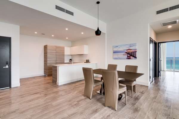 Suite - Costa Hollywood Resort