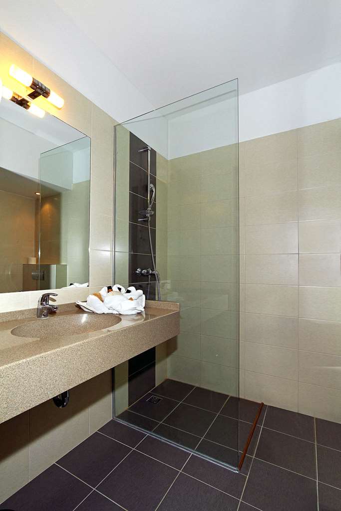 LABRANDA VELARIS RESORT-guestroom-Guest Room,Bathroom,On-Site.jpg