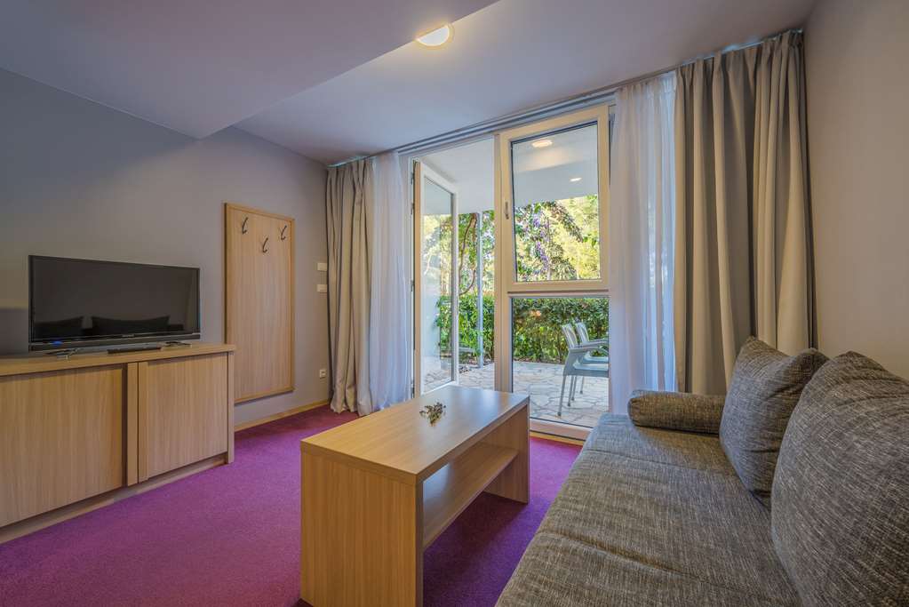 LABRANDA VELARIS RESORT-guestroom-Guest Room,On-Site.jpg