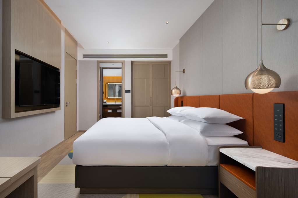HOME2 SUITES HILTON YANTAI LAISHAN-guestroom-Guest Room,On-Site.jpg