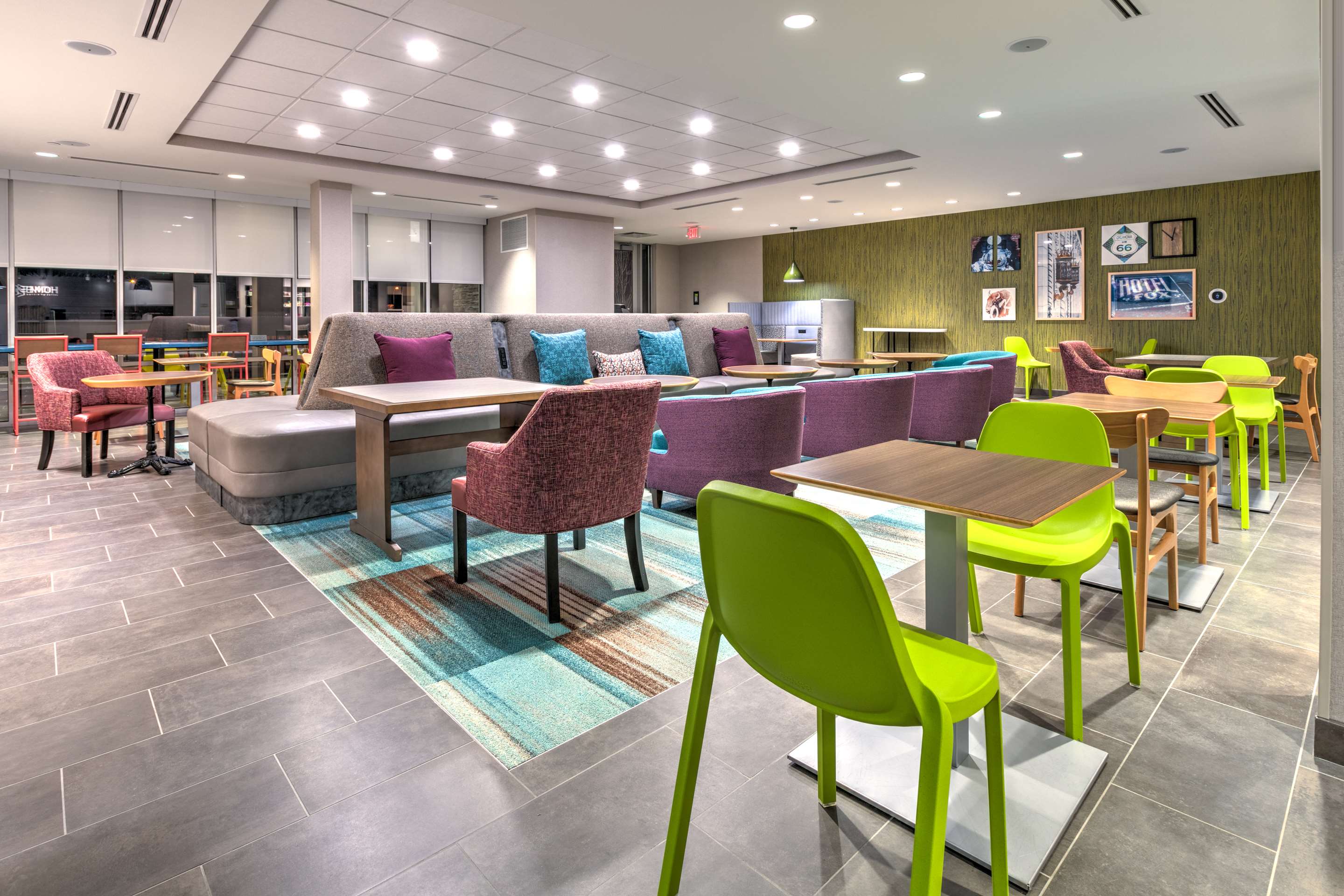 Lobby | Home2 Suites By Hilton Tulsa Airport