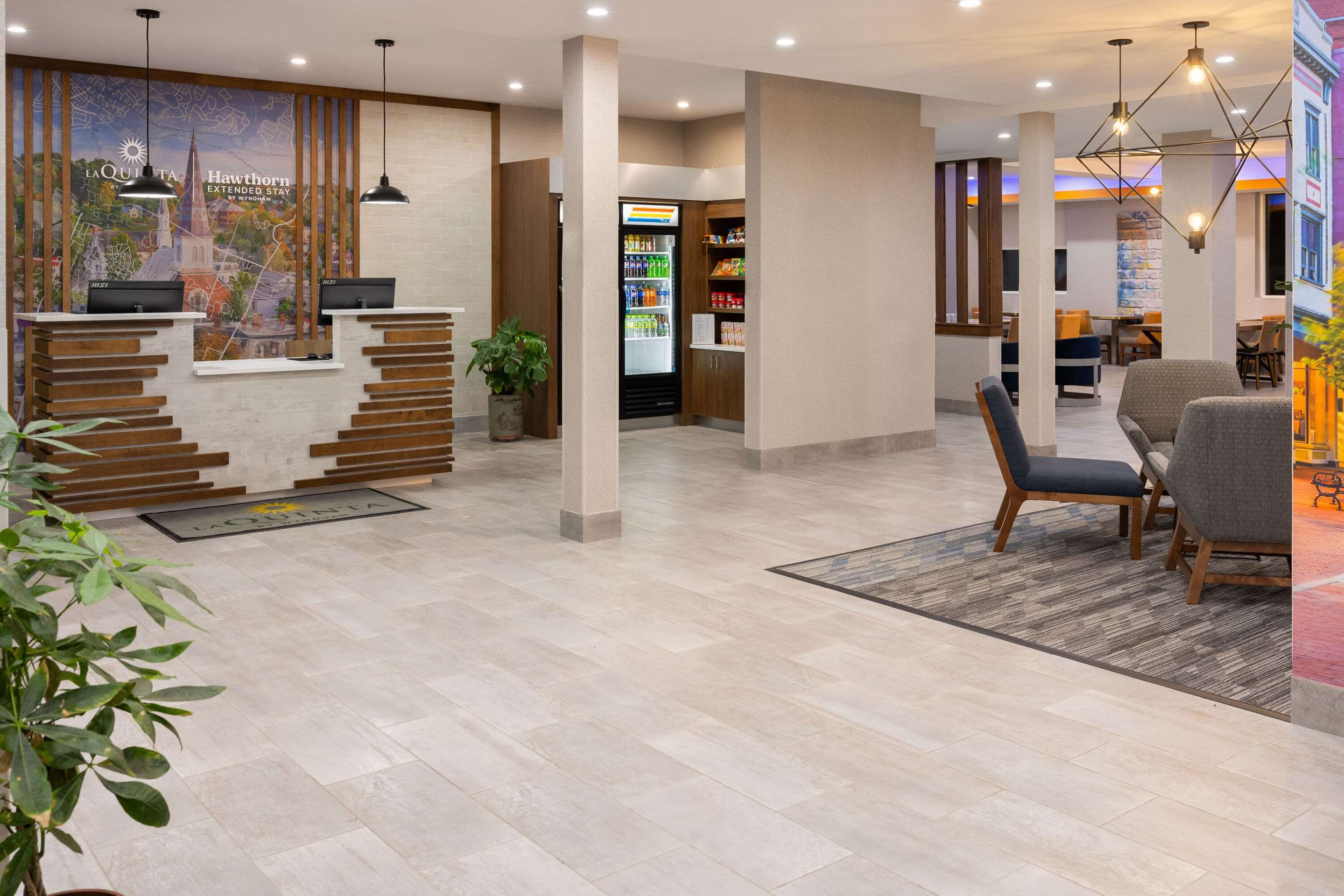 Reception | La Quinta Inn & Suites By Wyndham Williston/Burlington