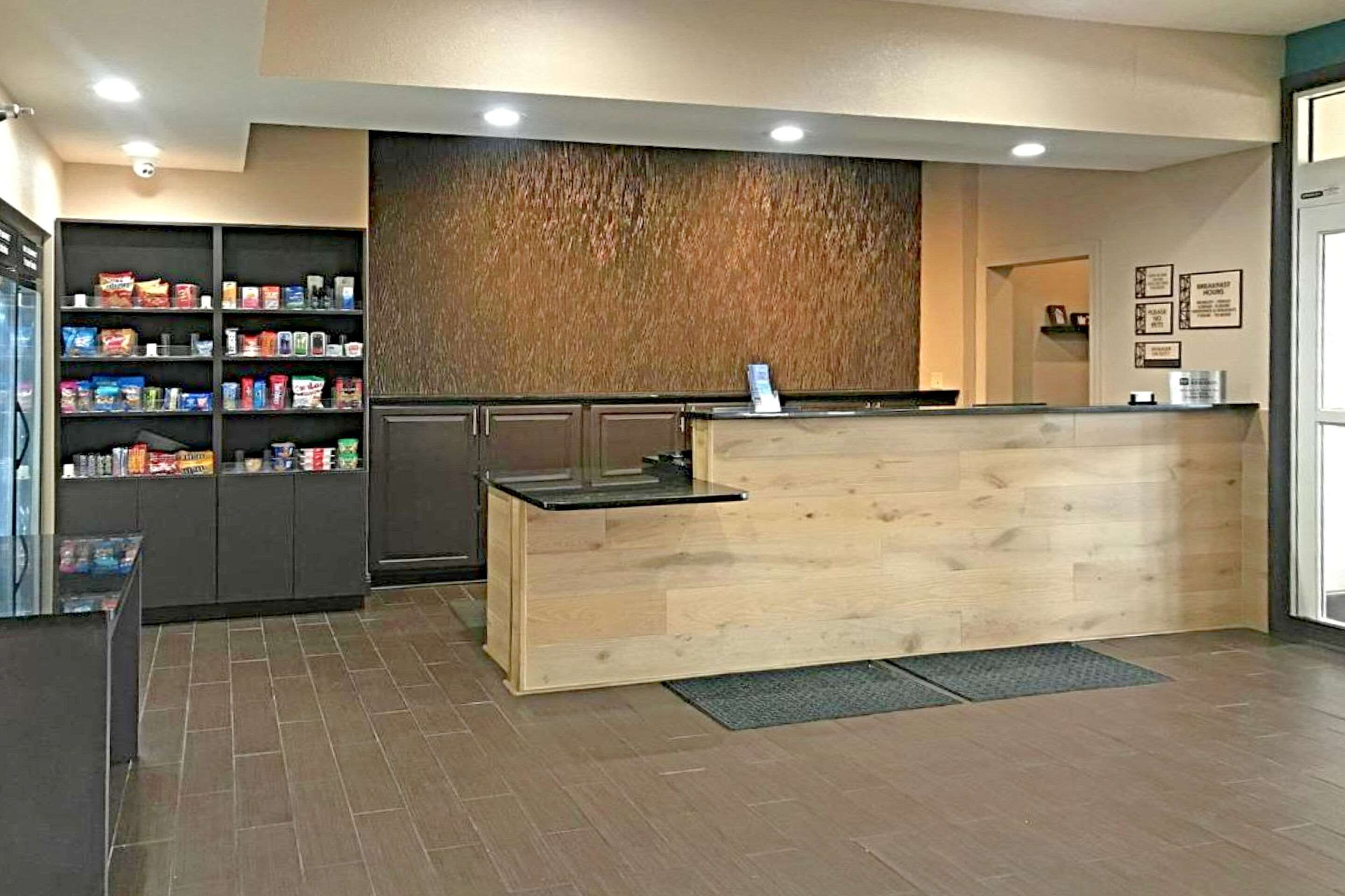 Front desk | Comfort Inn & Suites O'Fallon - St. Louis Area