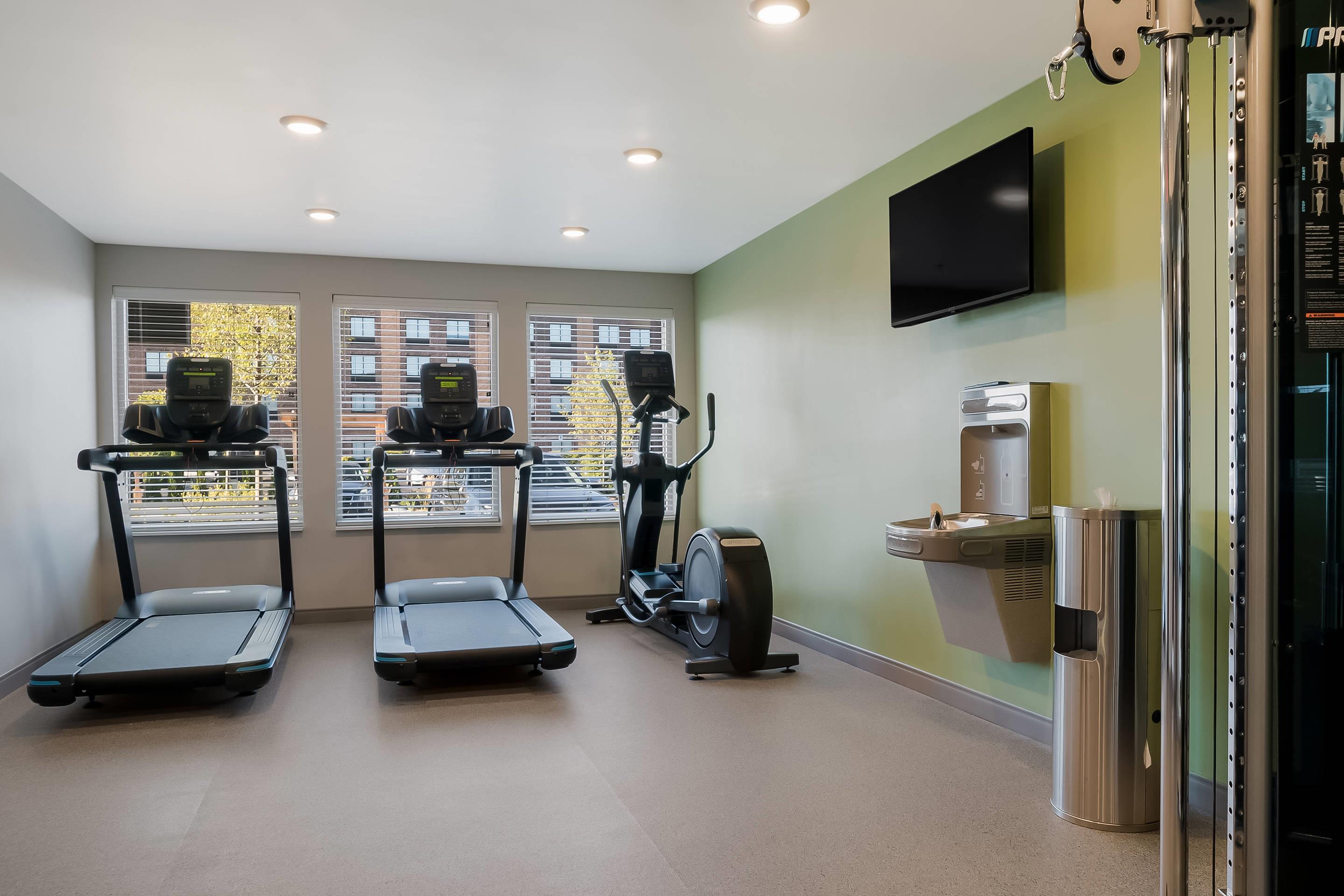 Exercise room with cardio equipment