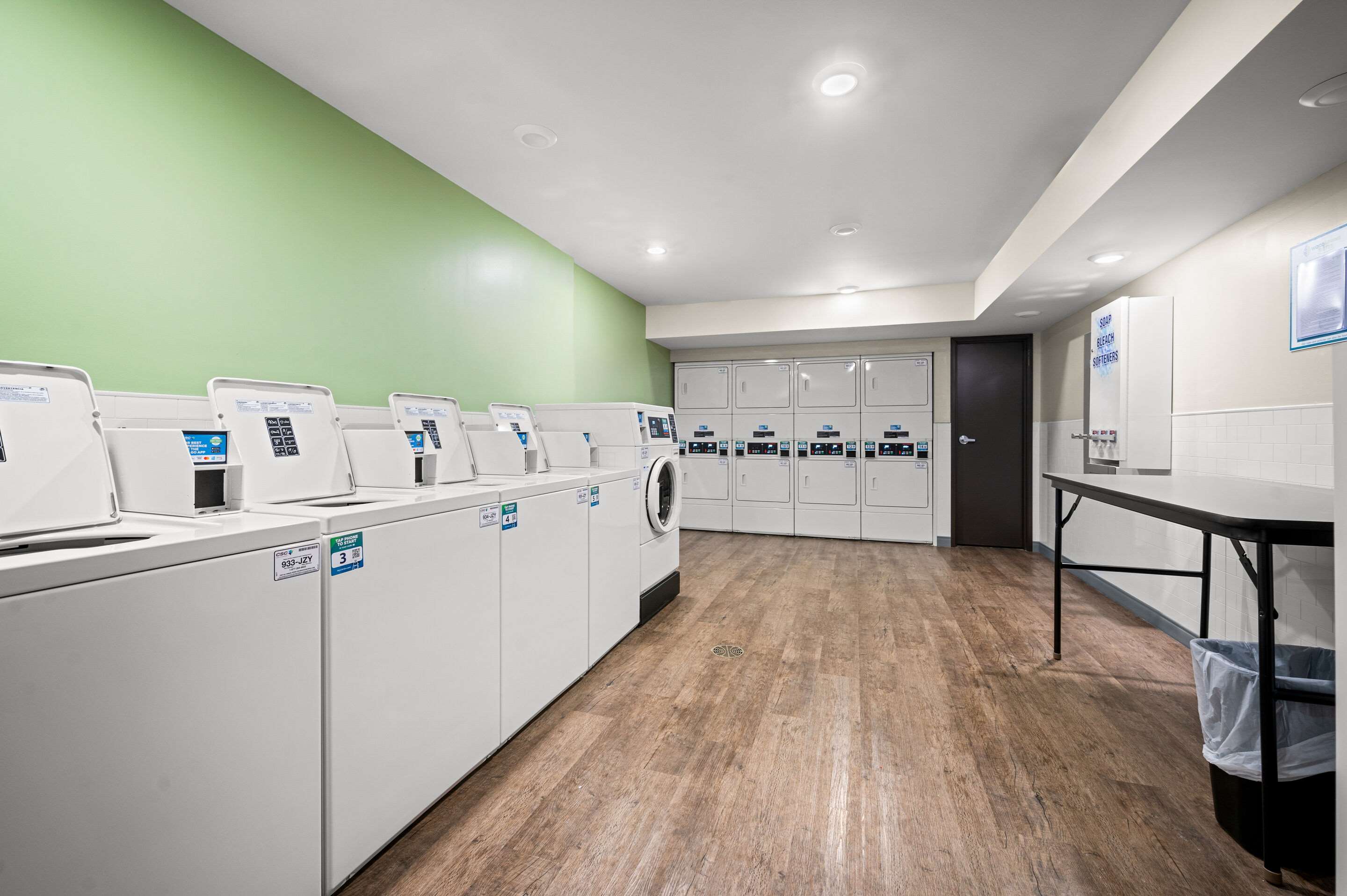 Guest laundry facilities | Woodspring Suites Dearborn - Detroit