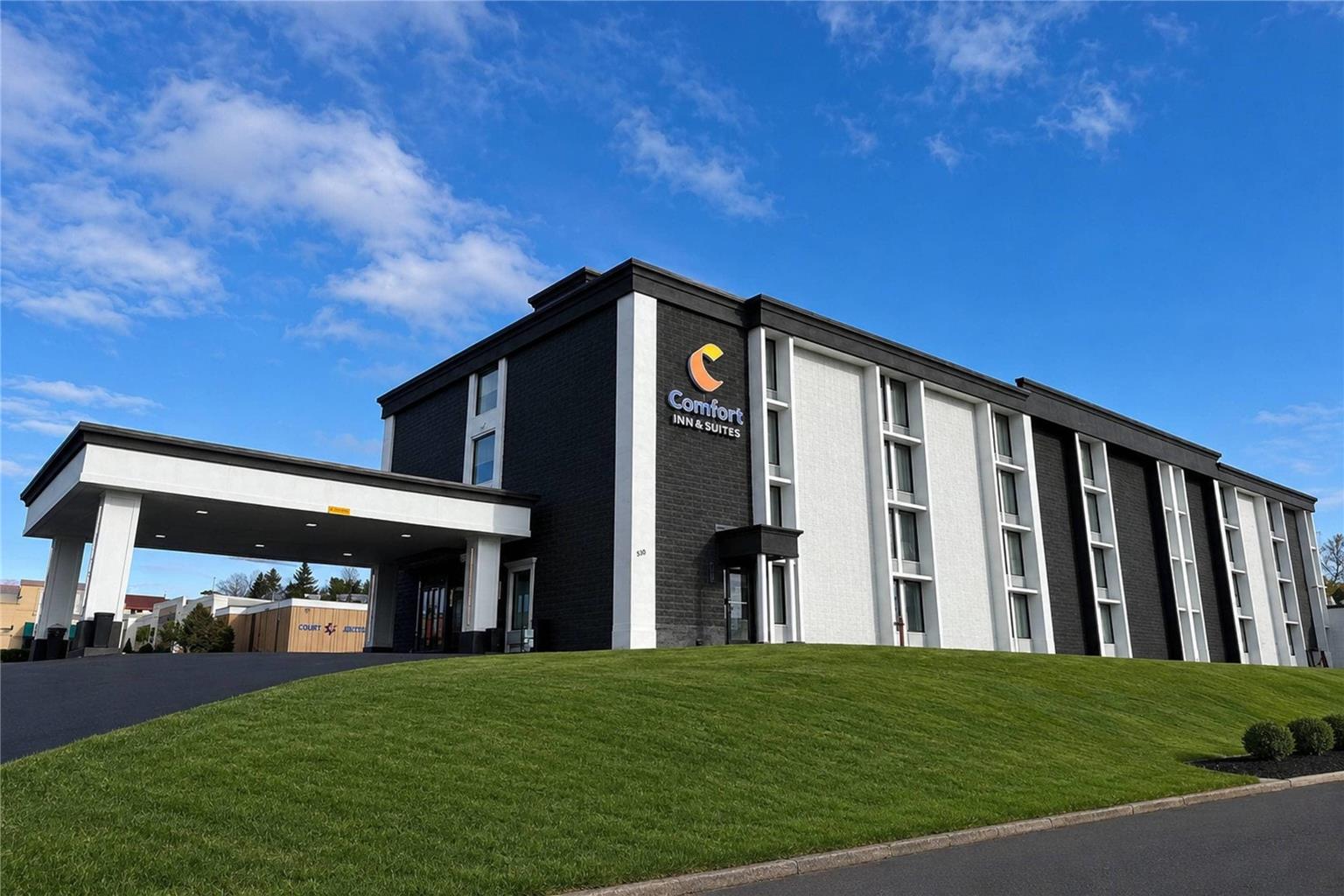 Comfort Inn & Suites