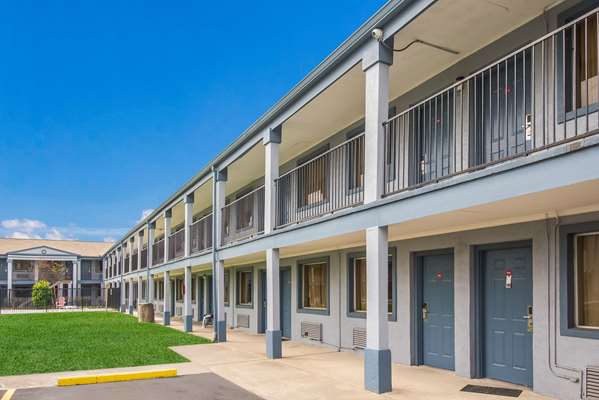 Exterior view - Rodeway Inn Beaumont