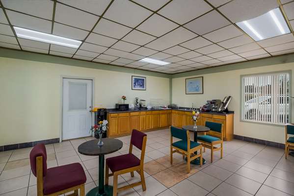 Amenities - Rodeway Inn Beaumont