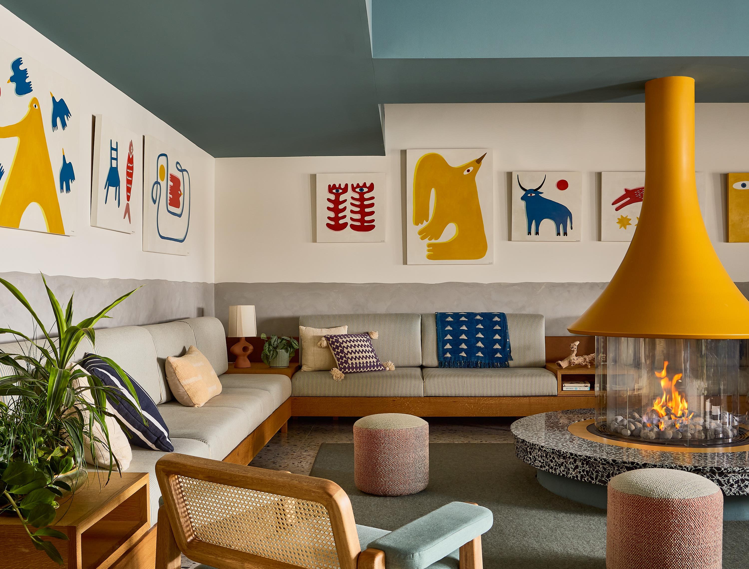 Lobby Detail | Wayfinder Newport