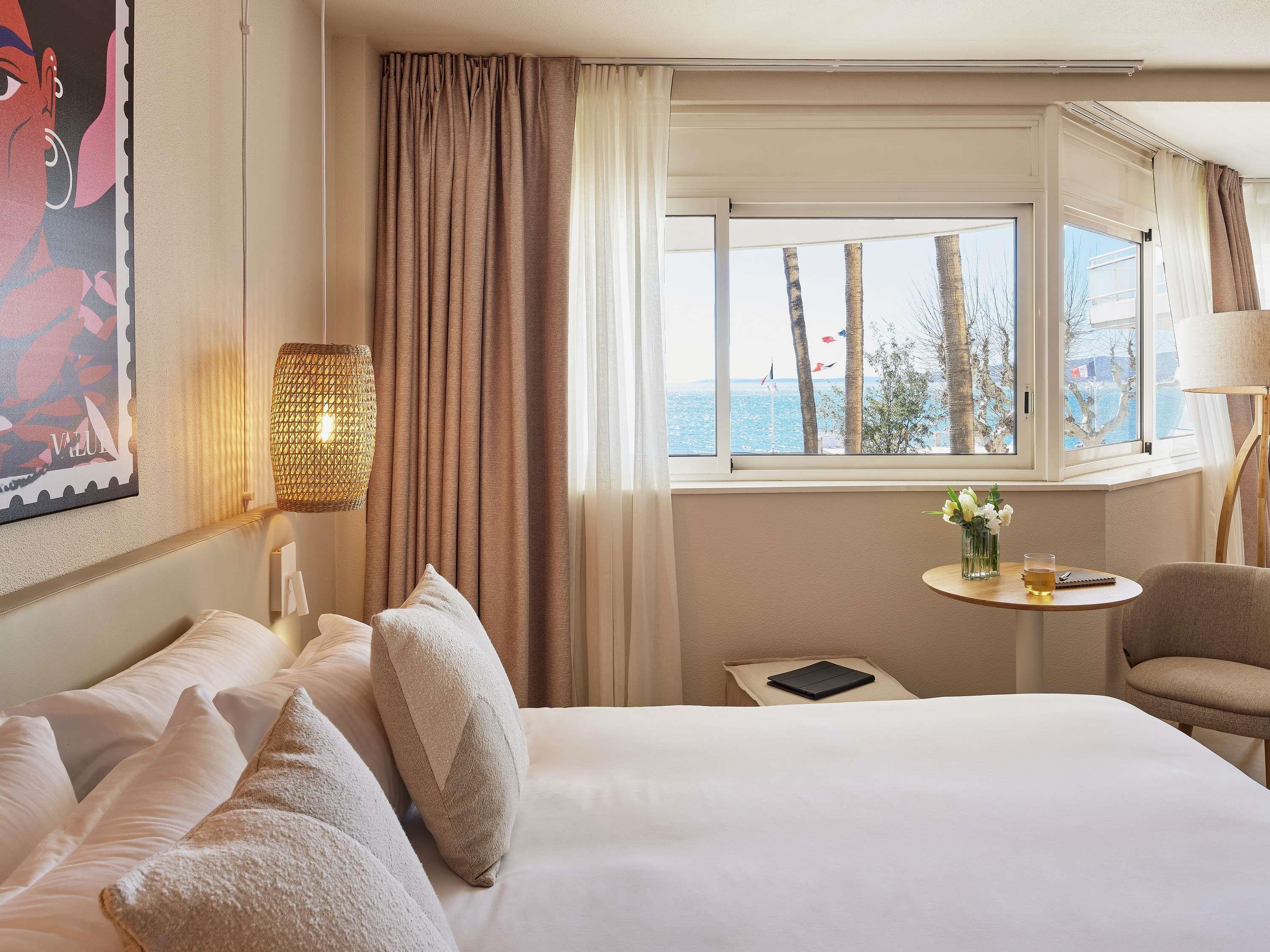 Mercure Saint Raphael Centre Plage - Tap to explore photos