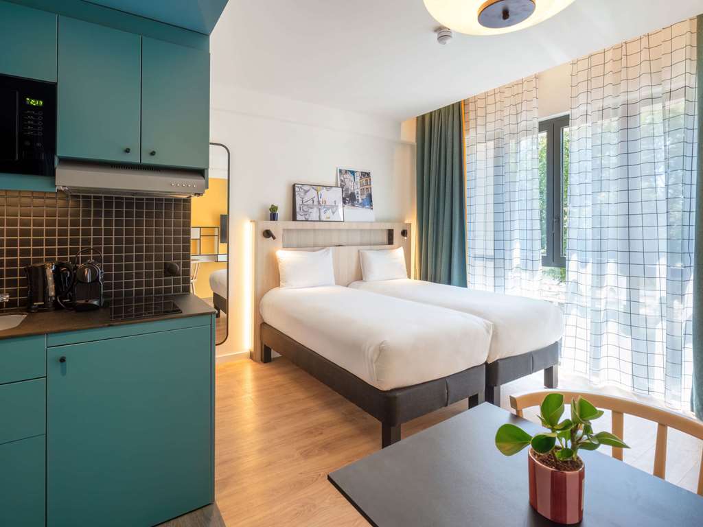Aparthotel Adagio Access Rouen Centre Cathédrale-guestroom-Guest Room,Bathroom,On-Site.jpg