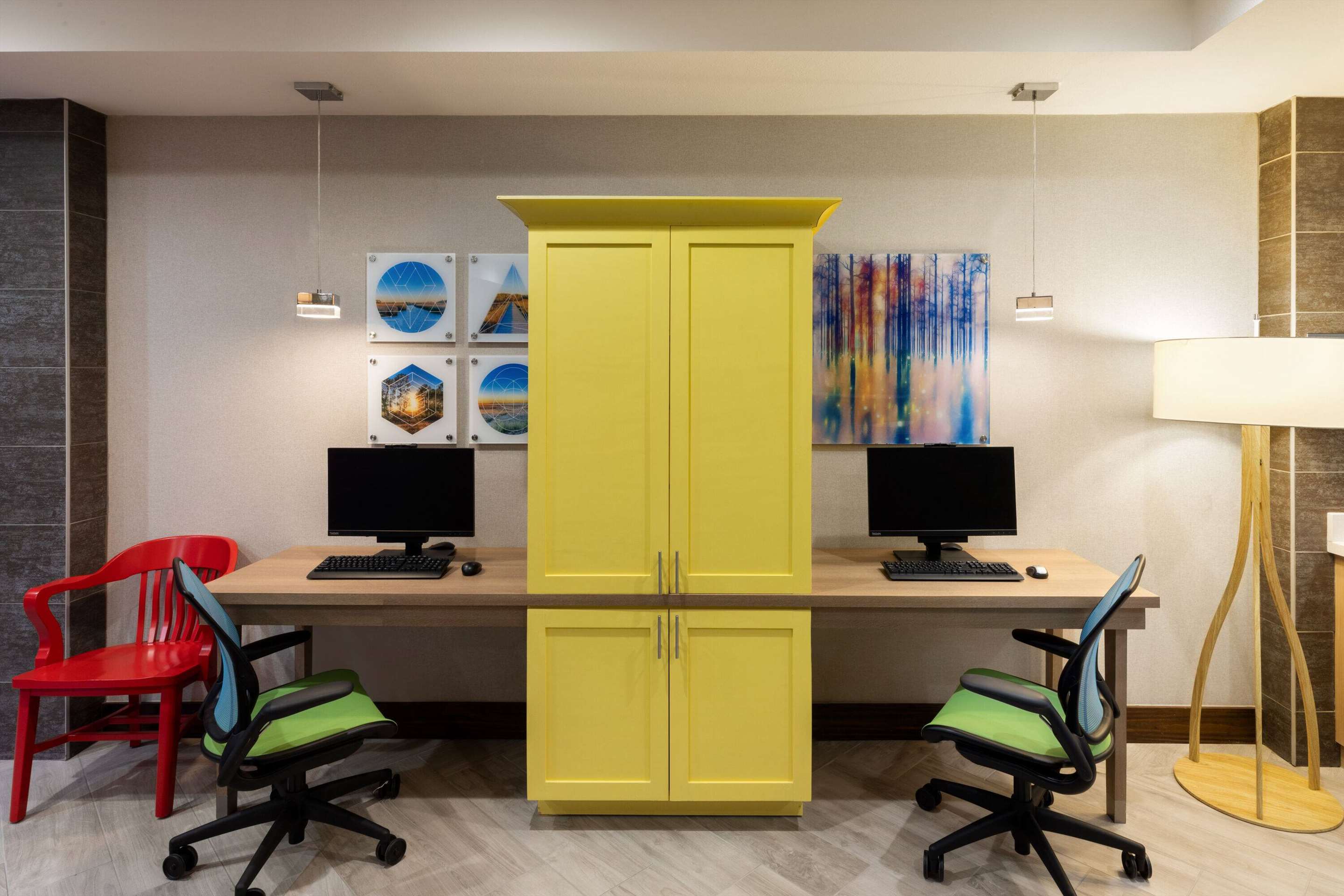 Business Center | Hawthorn Extended Stay by Wyndham Kingwood/Houston