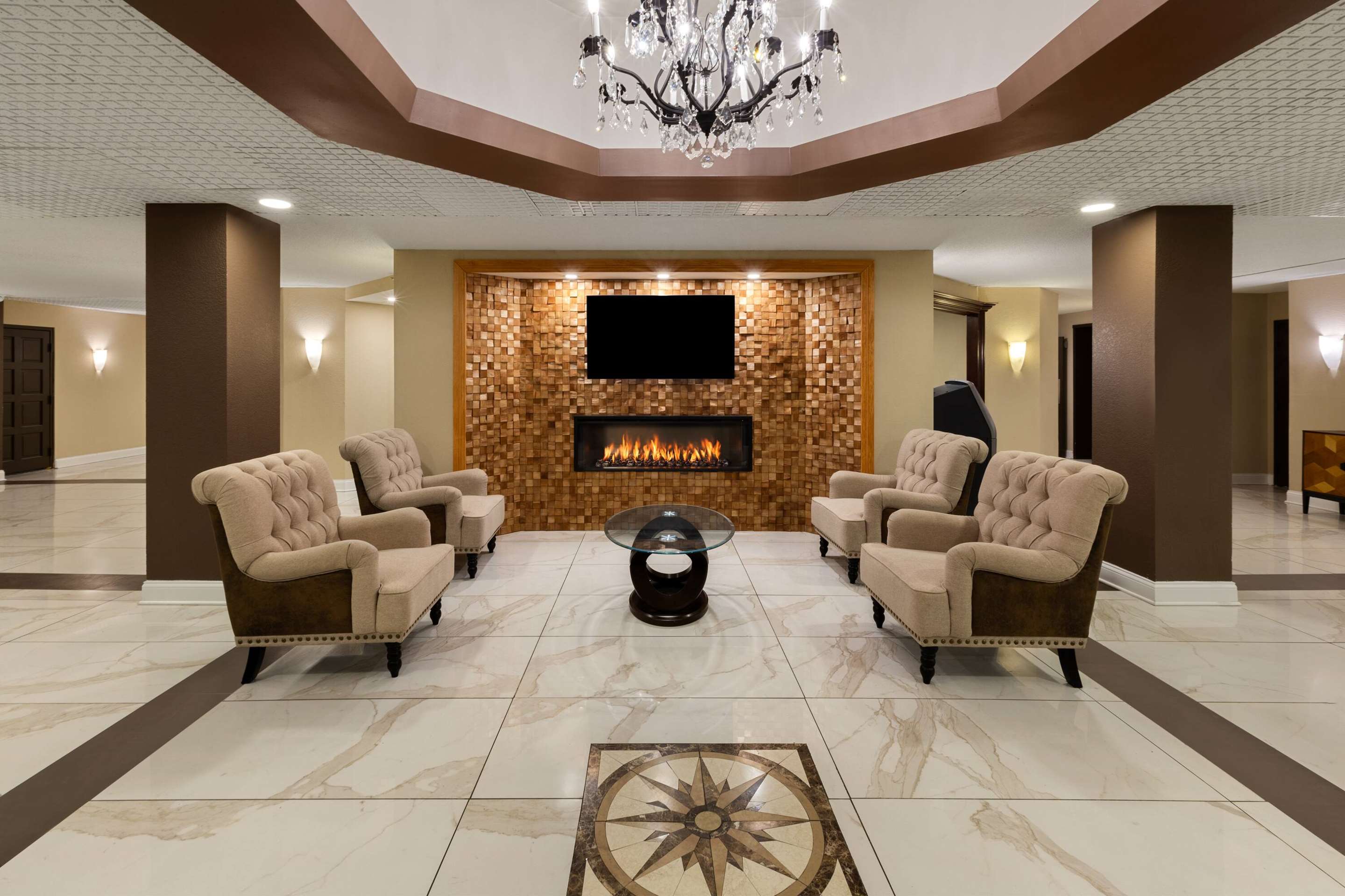 Lobby | Wingate by Wyndham Troy