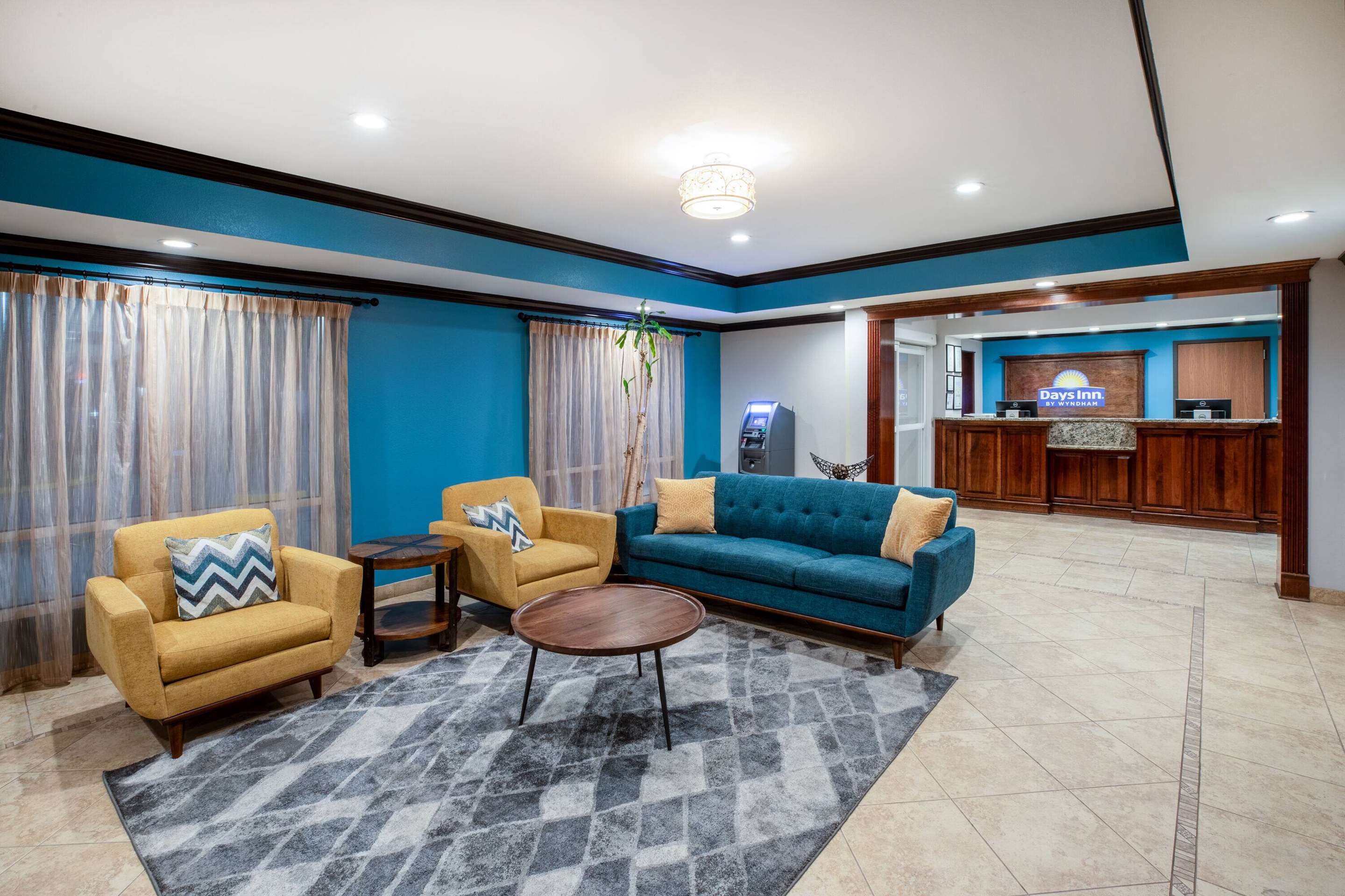 Lobby | Days Inn by Wyndham Baton Rouge/I-10