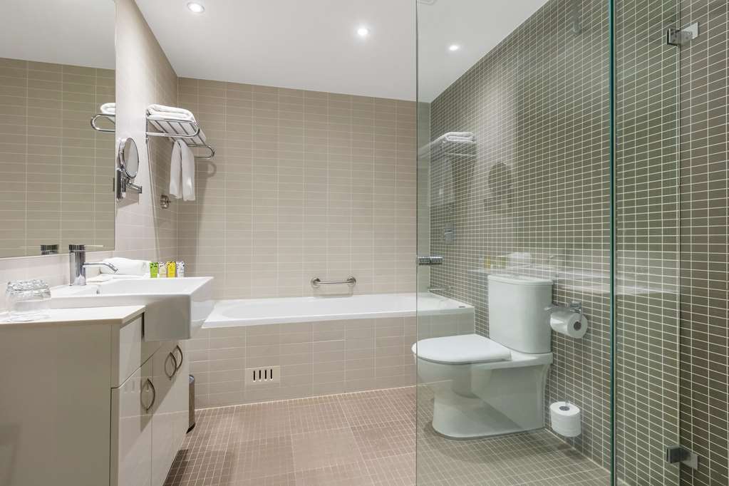RYDGES RESORT HUNTER VALLEY-guestroom-Guest Room,Bathroom,Sink,Indoor/Interior,On-Site,View from room.jpg