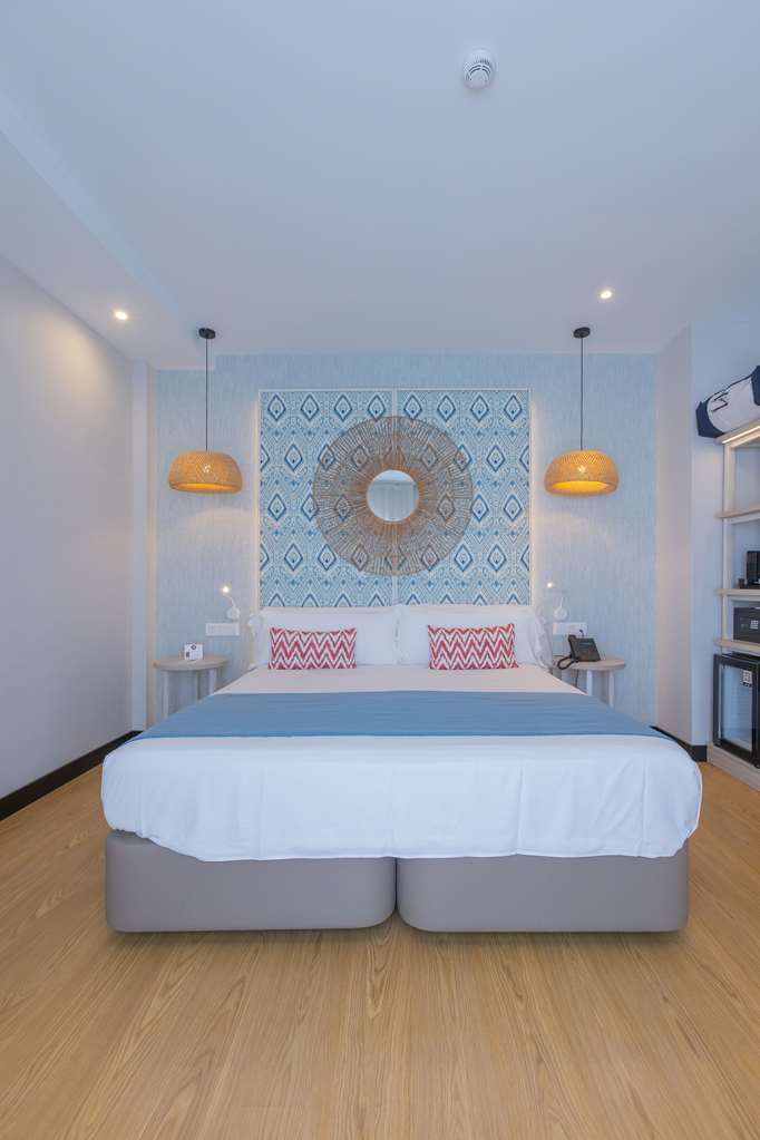SOHO BOUTIQUE CADIZ-guestroom-Guest Room,Suite,On-Site.jpg