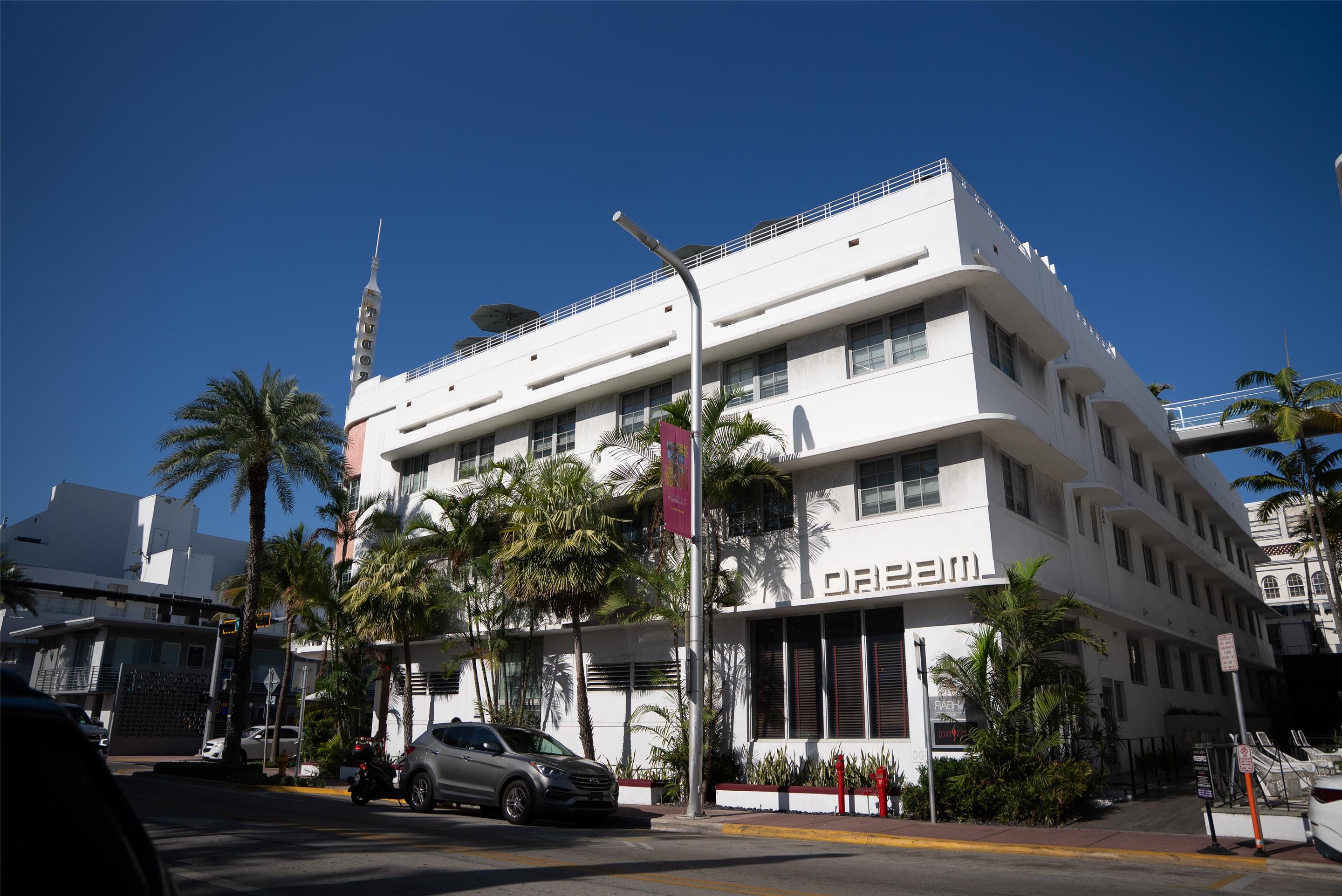 Exterior | Dream South Beach
