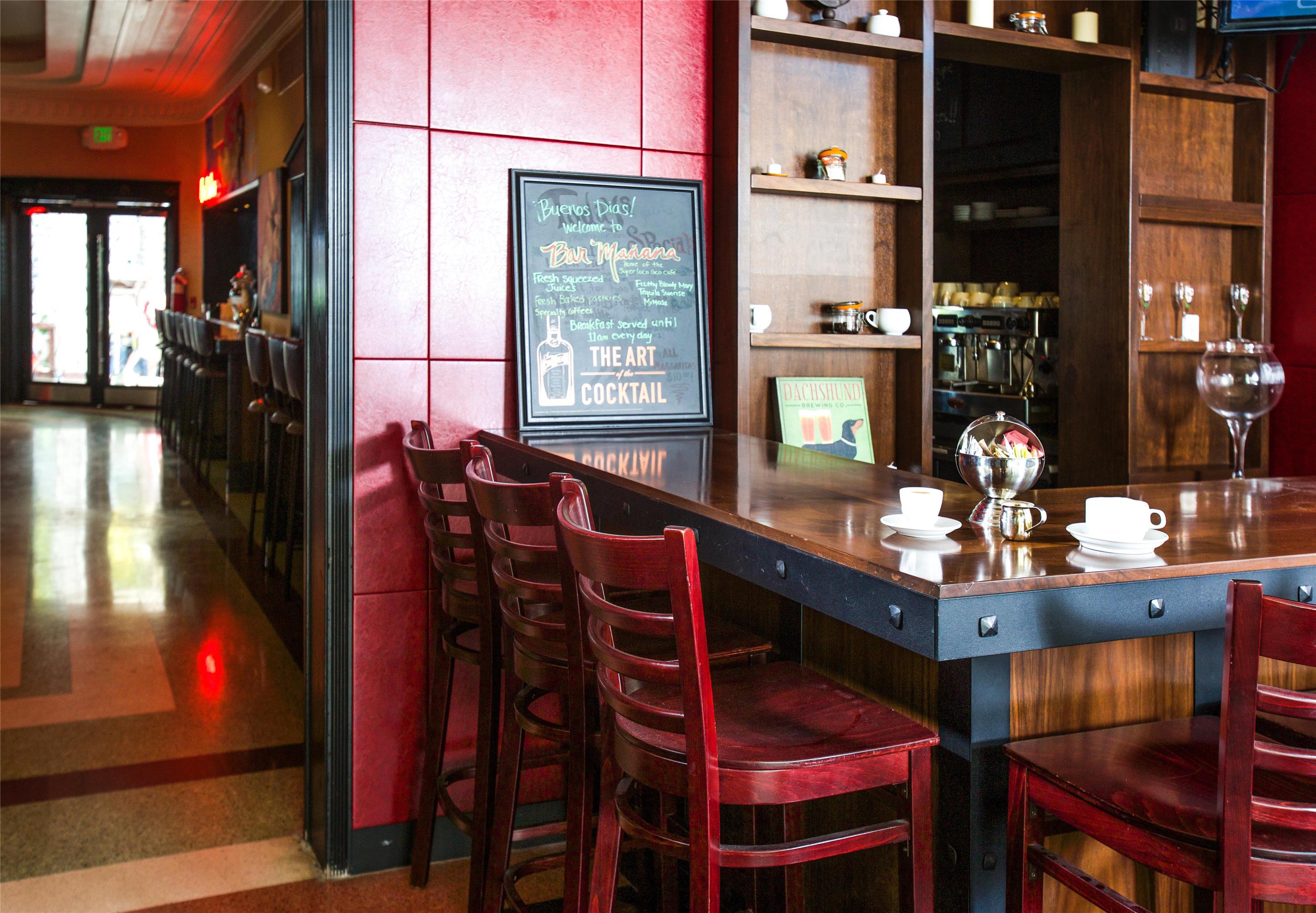 Bar Lounge | Dream South Beach
