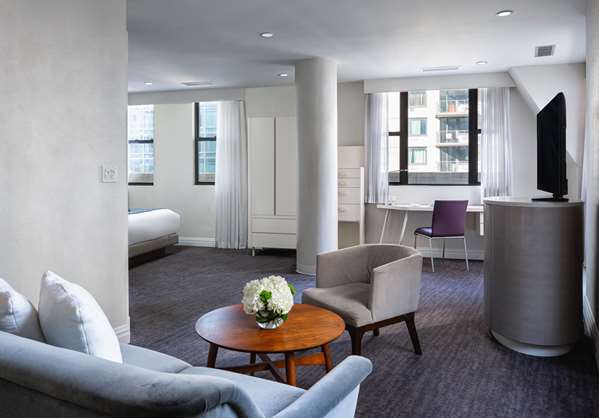 Suite - Dream Midtown Hotel New York