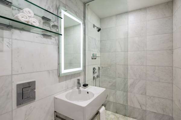  - Dream Midtown Hotel New York