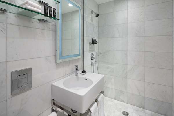  - Dream Midtown Hotel New York