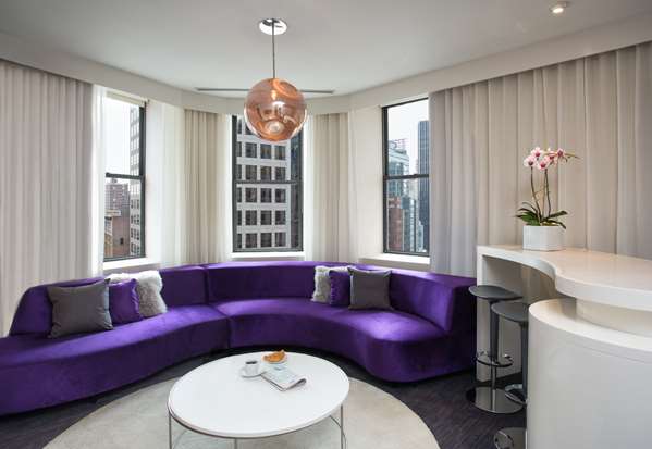 Suite - Dream Midtown Hotel New York