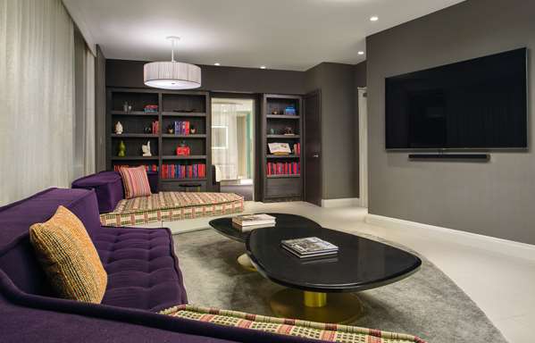 Suite - Dream Midtown Hotel New York