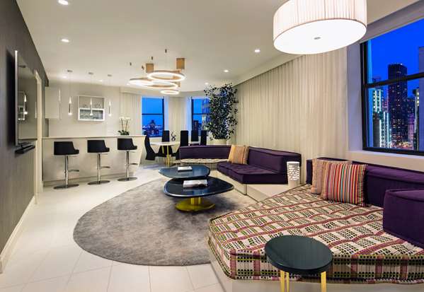 Suite - Dream Midtown Hotel New York